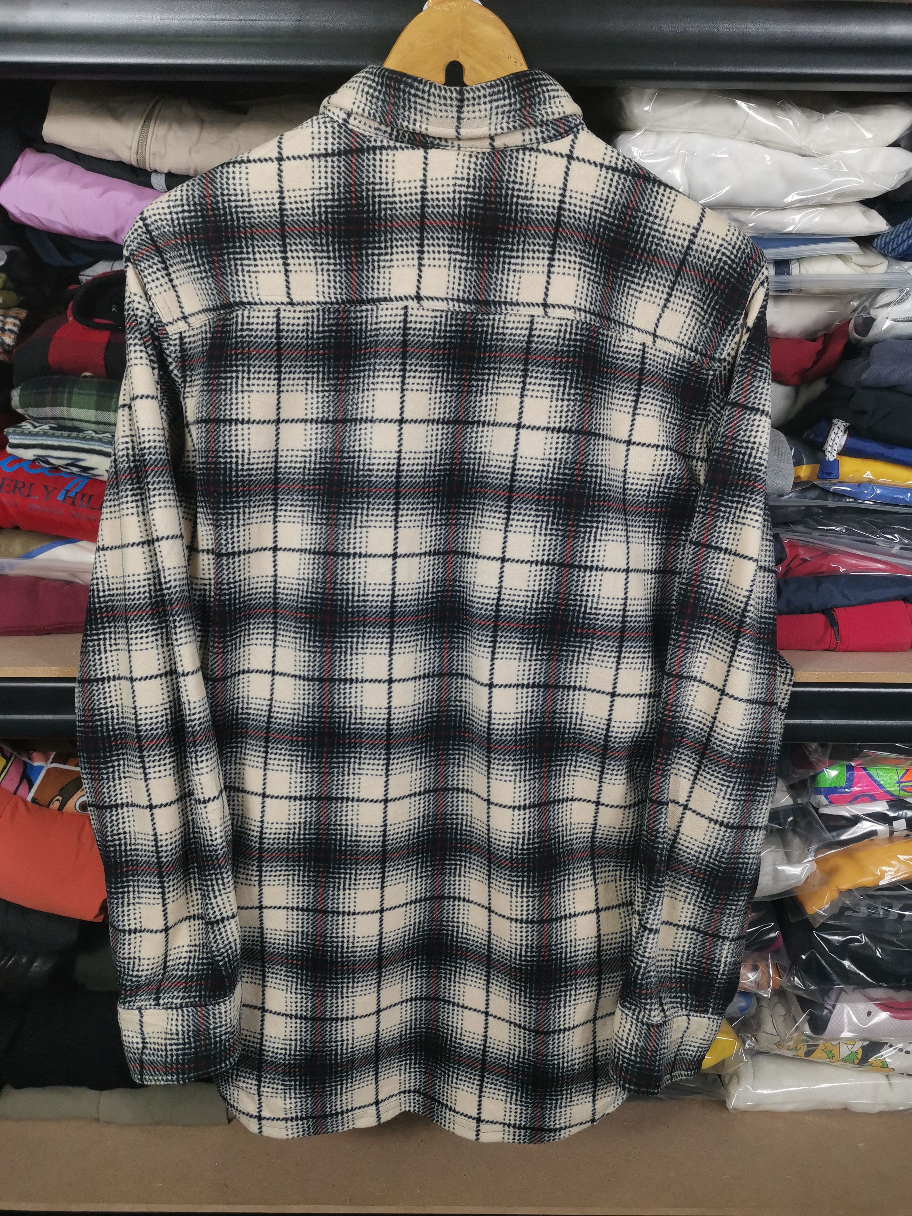 Japanese Brand Vintage Japanese Brand Uniqlo Plaid Flannel Shirt Size US L / EU 52-54 / 3 - 2 Thumbnail