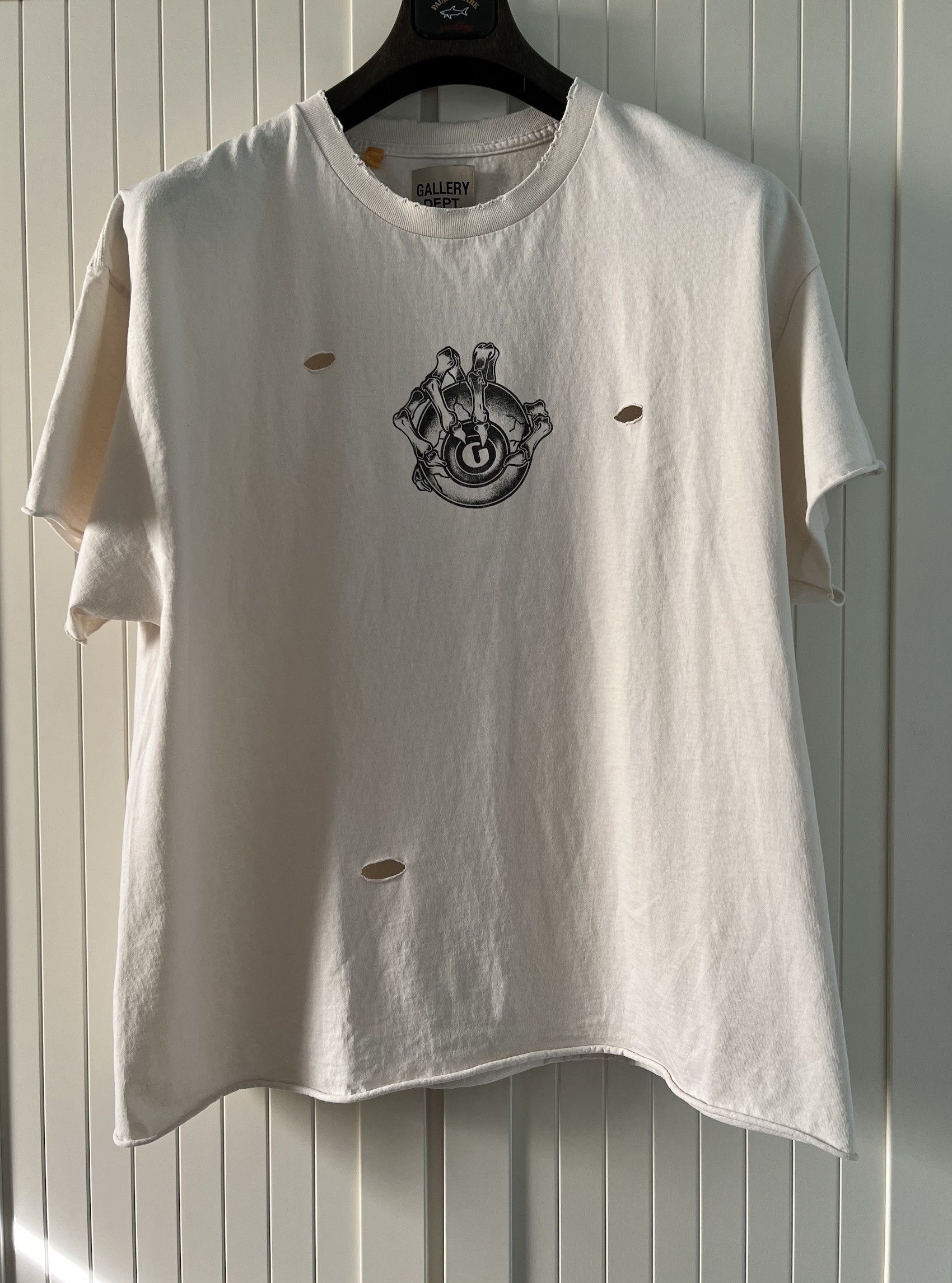 image of Gallery Dept Fw'22 T-Shirt Ripped "art That Kills" in Ivory, Men's (Size XL)