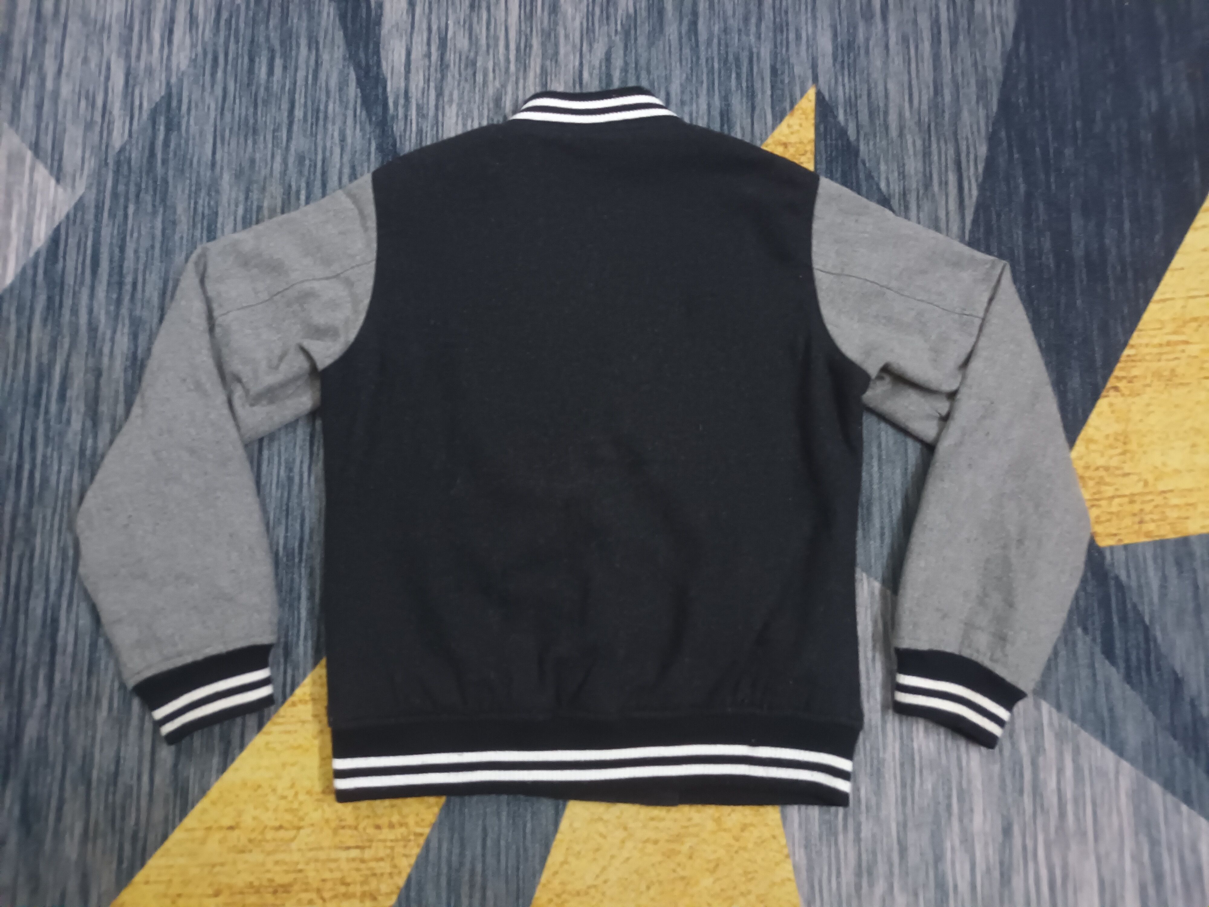 Harris Tweed Sale 🔥 HARRIS TWEED BUTTON UP VARSITY JACKET 🔥 Size US S / EU 44-46 / 1 - 2 Thumbnail