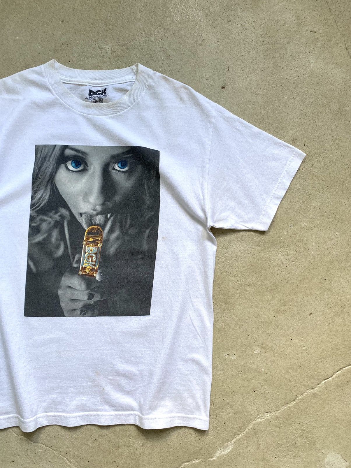 DGK Rare! Vintage Sexy Girl DGK T Shirt Hook Ups Size US M / EU 48-50 / 2 - 3 Thumbnail