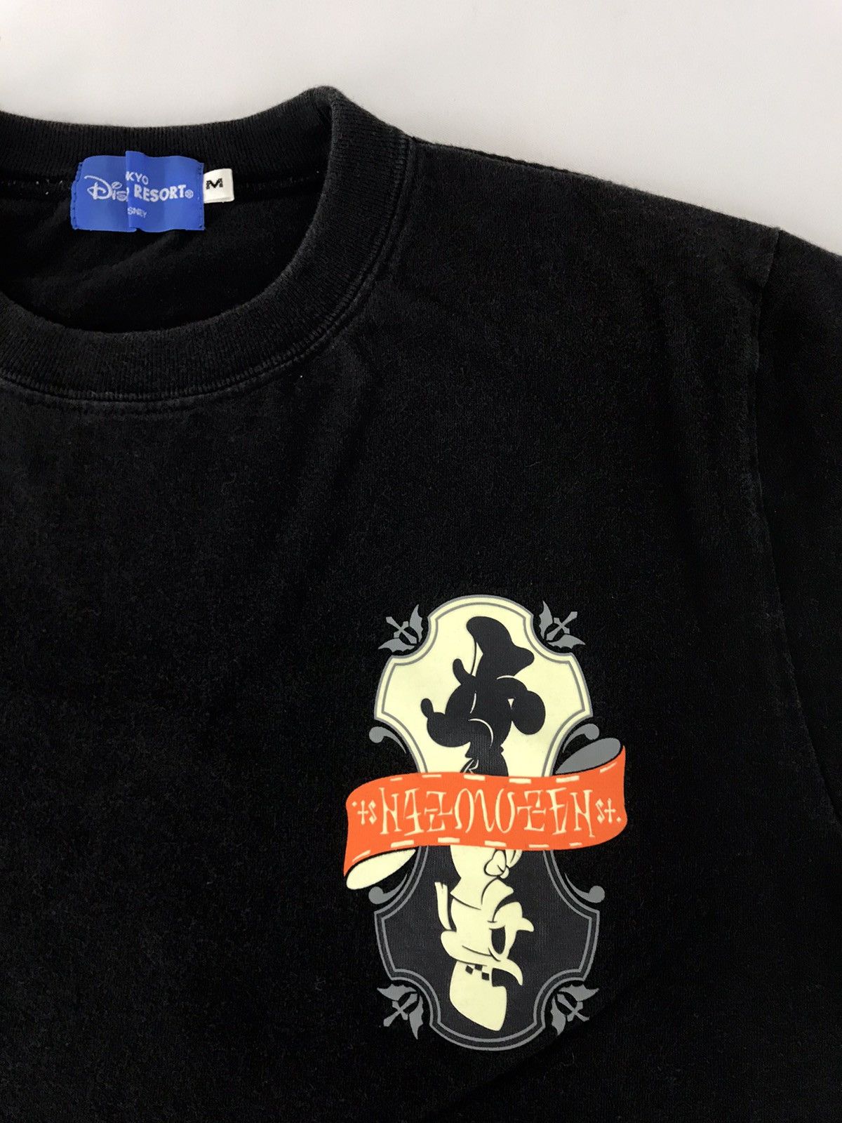 Cartoon Network Disney Tokyo Disneyland Halloween Big Screen Graphic Tee Size M / US 6-8 / IT 42-44 - 3 Thumbnail
