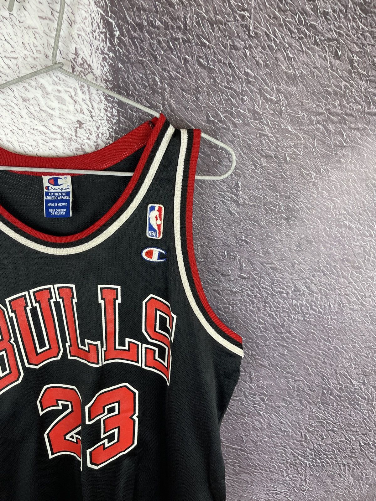 Champion Champion Authentic Chicago Bulls #23 Jordan jersey size 40 Size US S / EU 44-46 / 1 - 4 Thumbnail