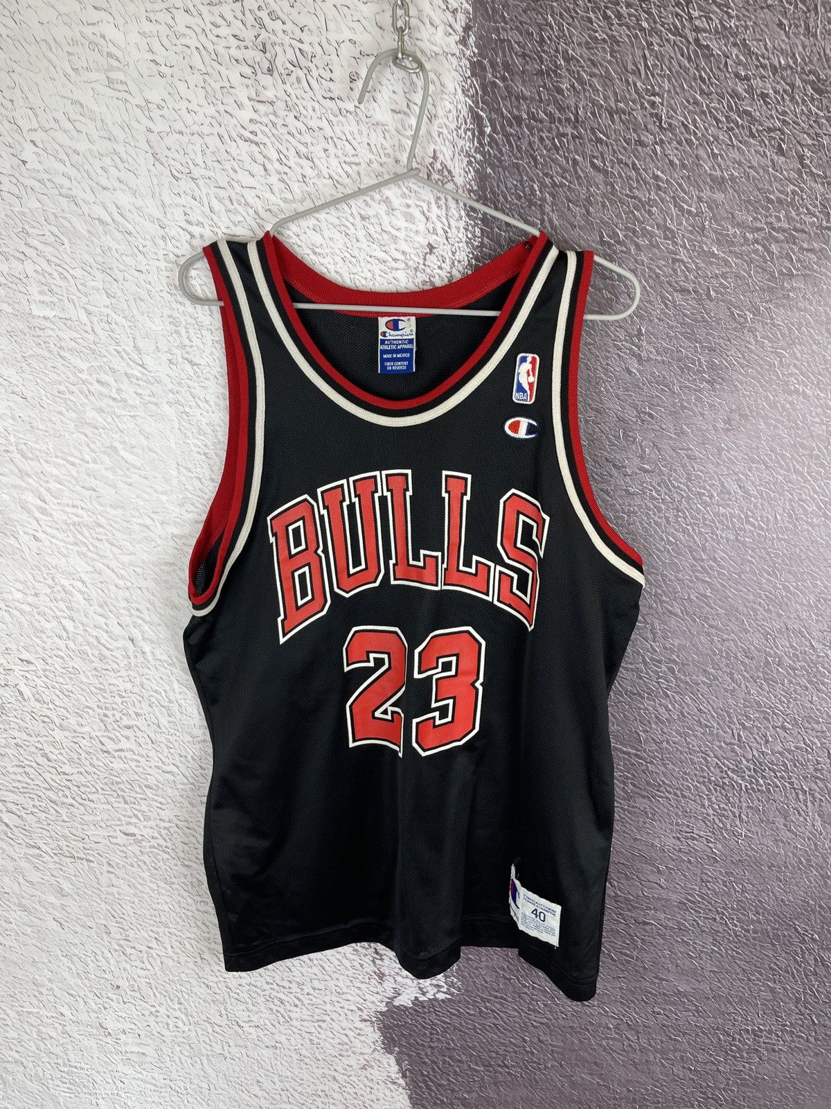 Champion NBA Chicago Bulls Michael Jordan #23 Jersey Size 40___