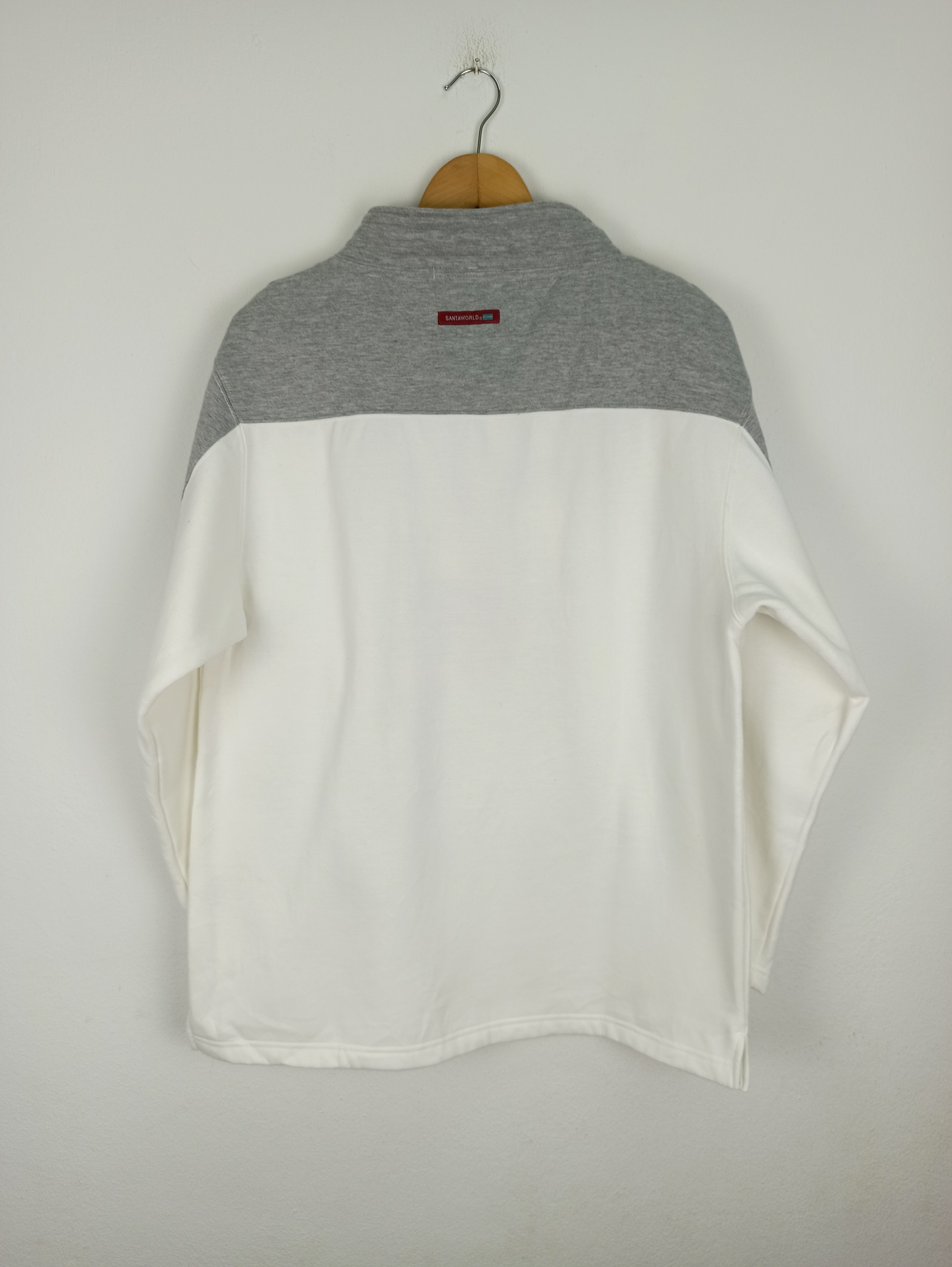 Japanese Brand Vintage Santa World Sweden Sweatshirts (c38) Size US L / EU 52-54 / 3 - 4 Thumbnail