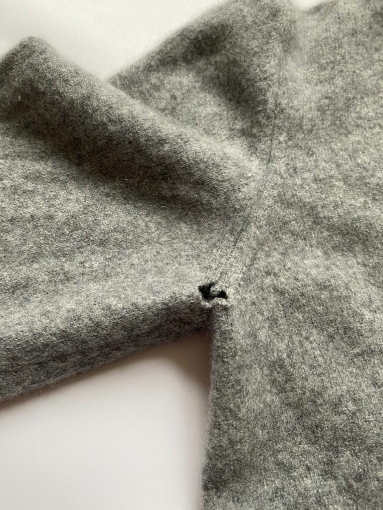 Maison Margiela ⚡️QUICK SALE⚡️Maison Margiela Grey Cashmere Knit Sweater Size US XXS / EU 40 - 6 Thumbnail