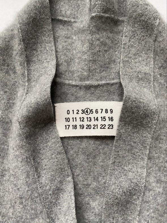 Maison Margiela ⚡️QUICK SALE⚡️Maison Margiela Grey Cashmere Knit Sweater Size US XXS / EU 40 - 3 Thumbnail