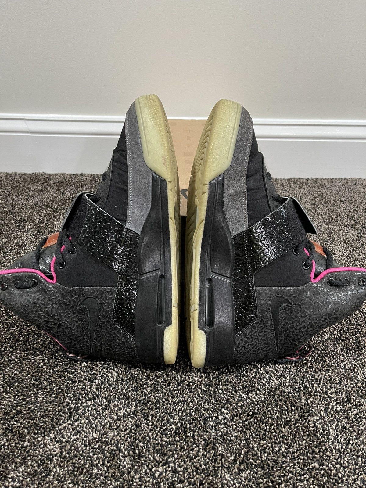 Kanye West × Nike Nike Air Yeezy 1 Blink 2009 Kanye West Sneaker Size US 10.5 / EU 43-44 - 6 Thumbnail