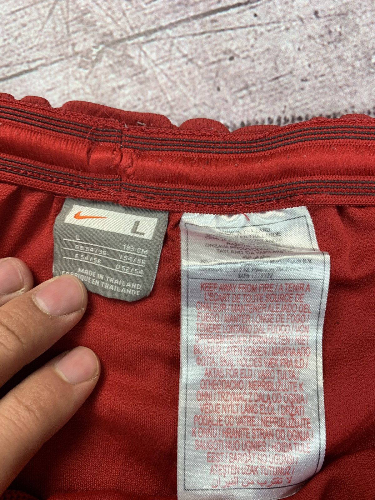 Nike Vintage Nike Y2K Shorts Size US 34 / EU 50 - 4 Thumbnail