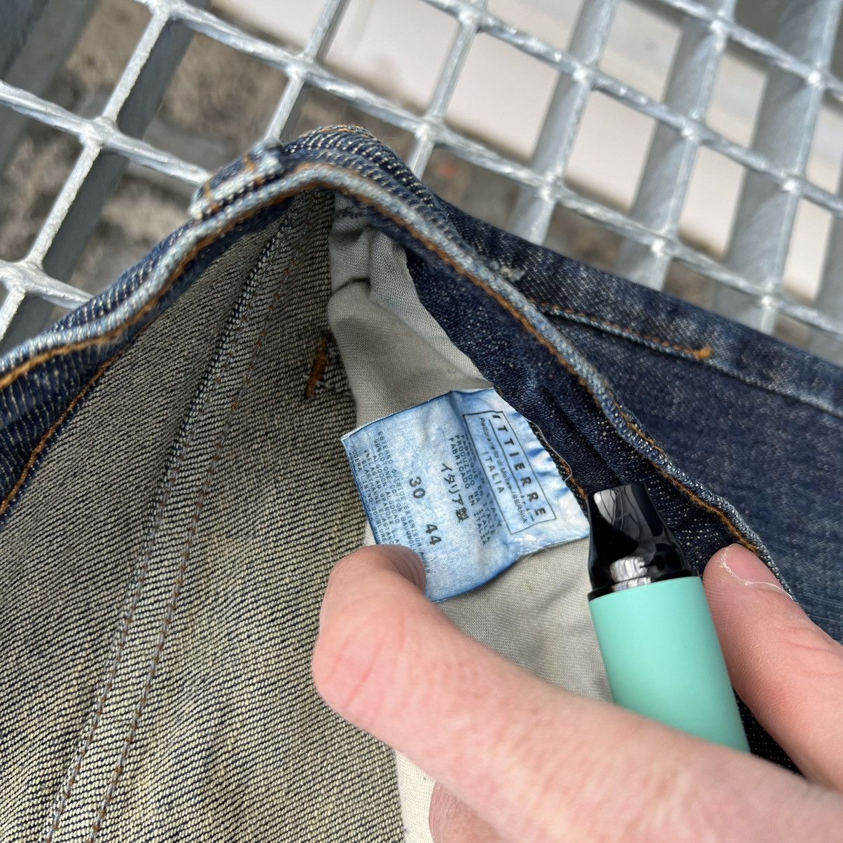 Versace × Vintage Vintage Versace Denim Jeans Size US 30 / EU 46 - 6 Thumbnail