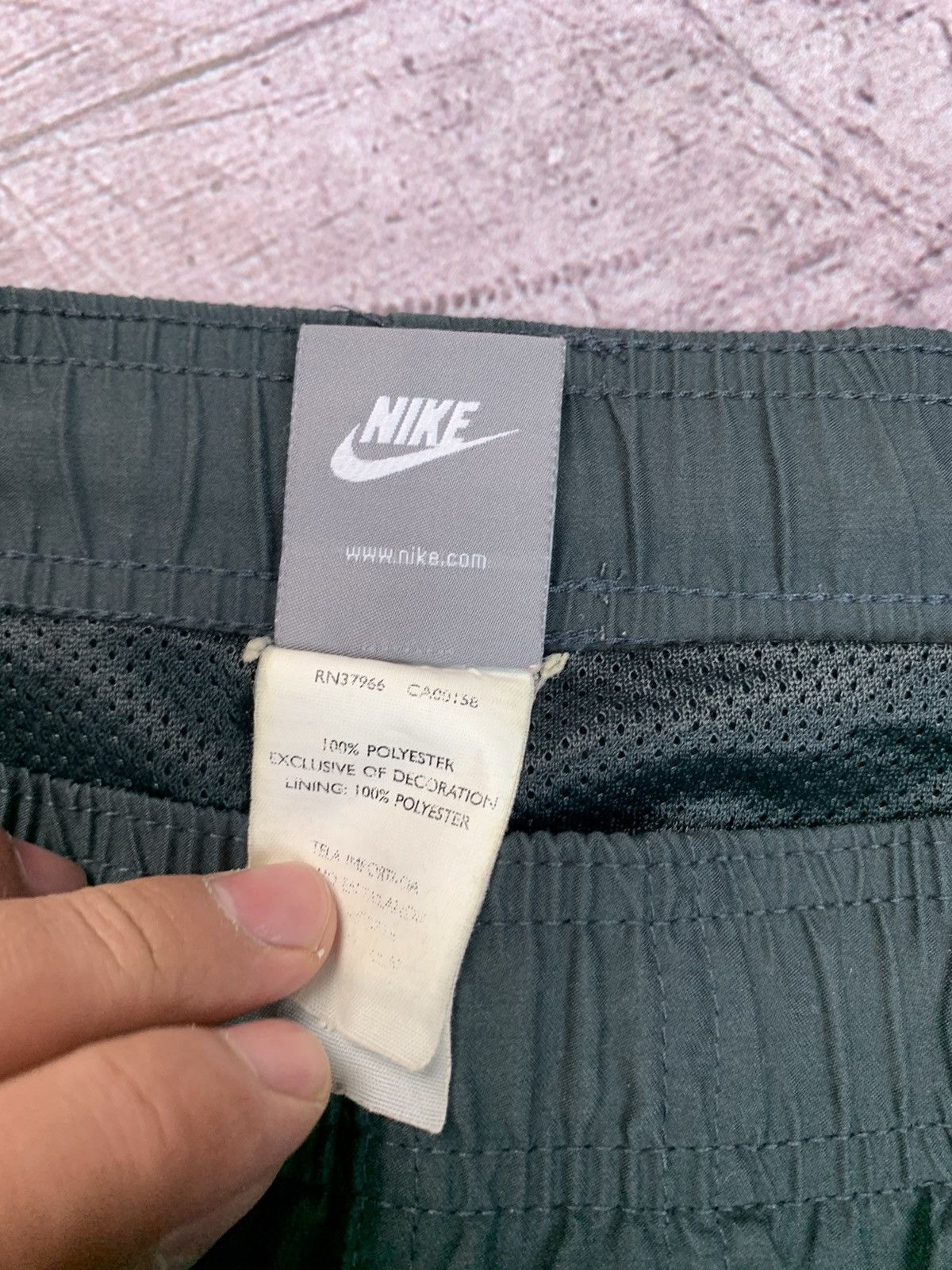 Nike × Vintage Nike Vintage Y2K Nylon Shorts Size US 36 / EU 52 - 4 Thumbnail