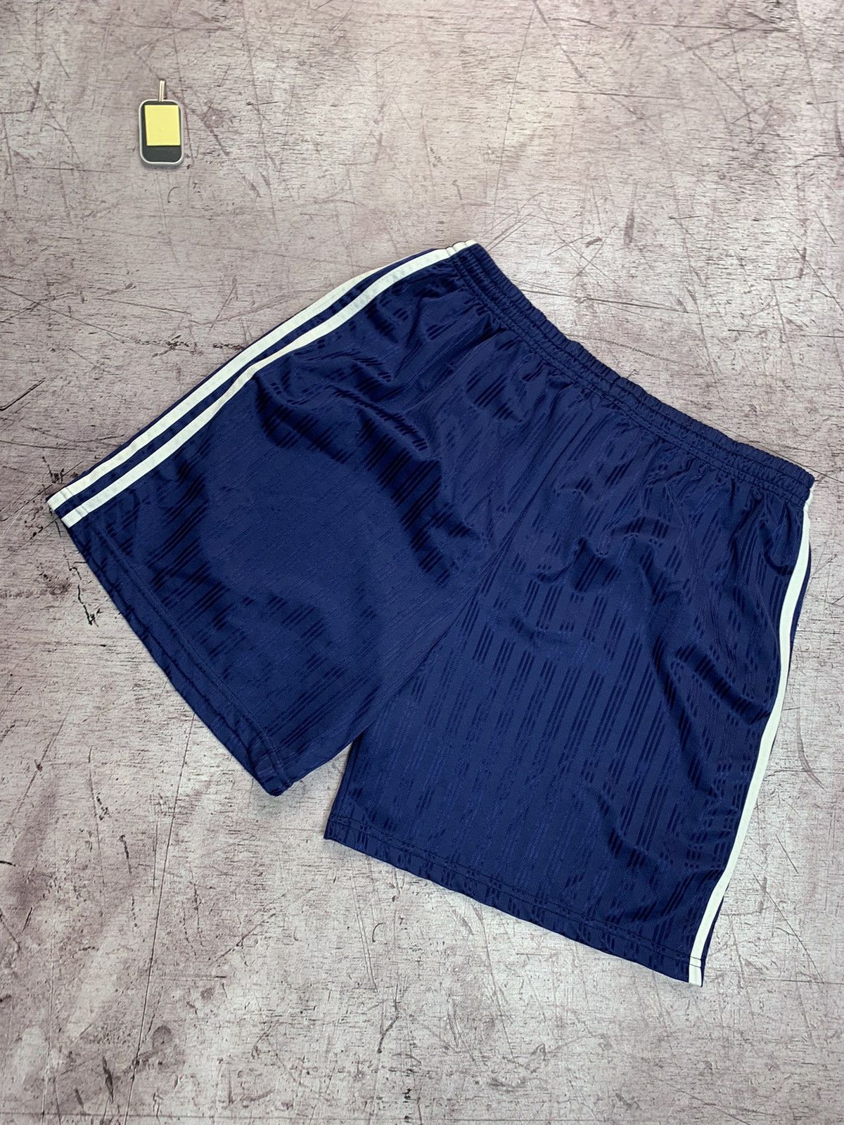 Adidas × Vintage Adidas Vintage Mens Shorts Size US 36 / EU 52 - 2 Thumbnail