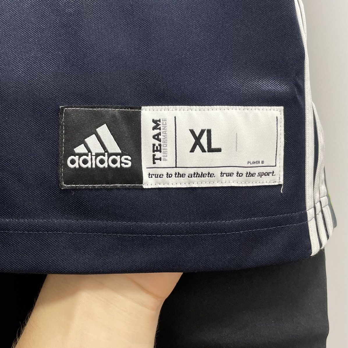 Adidas × NBA Adidas Real Madrid Basketball NBA Jersey Sleeveless Size US XL / EU 56 / 4 - 4 Thumbnail