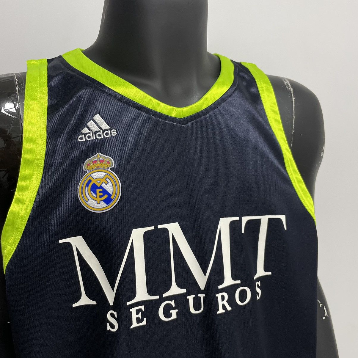 Adidas × NBA Adidas Real Madrid Basketball NBA Jersey Sleeveless Size US XL / EU 56 / 4 - 3 Thumbnail