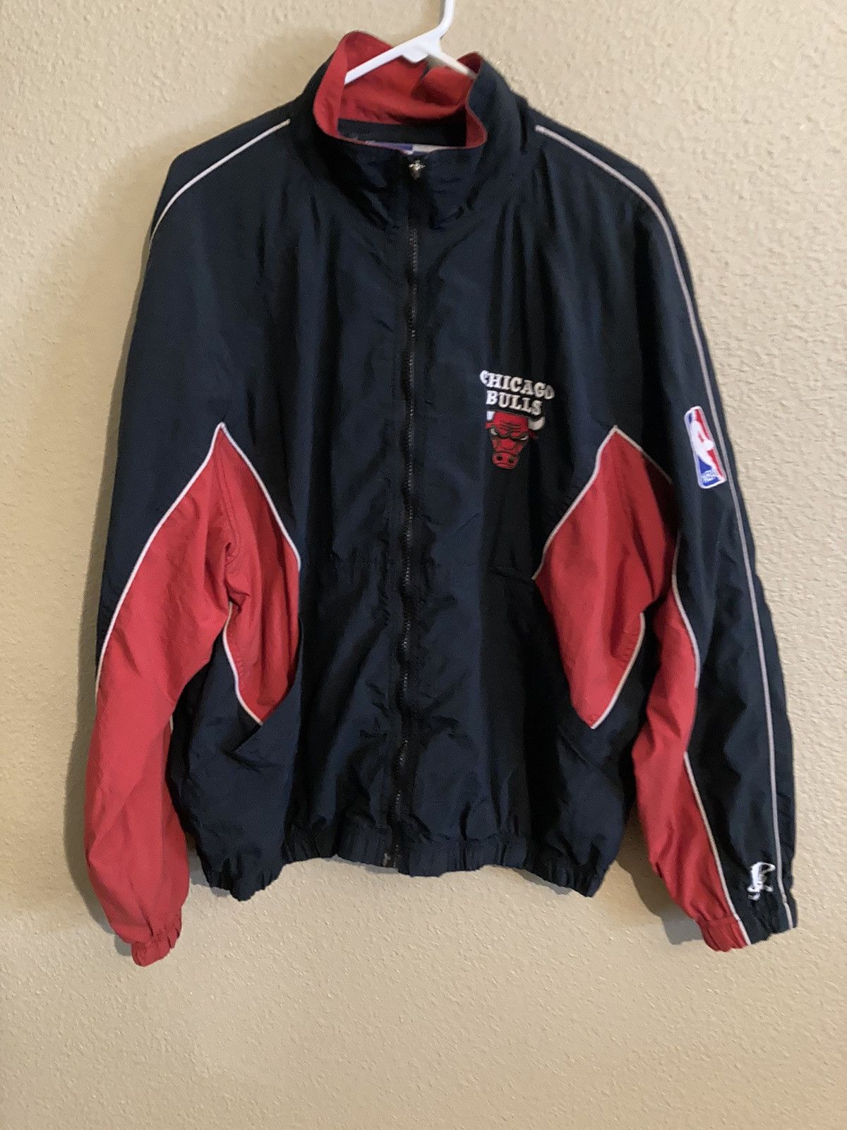 NBA Vintage Chicago Bulls Logo Athletic Windbreaker Jacket Size US L / EU 52-54 / 3 - 1 Thumbnail