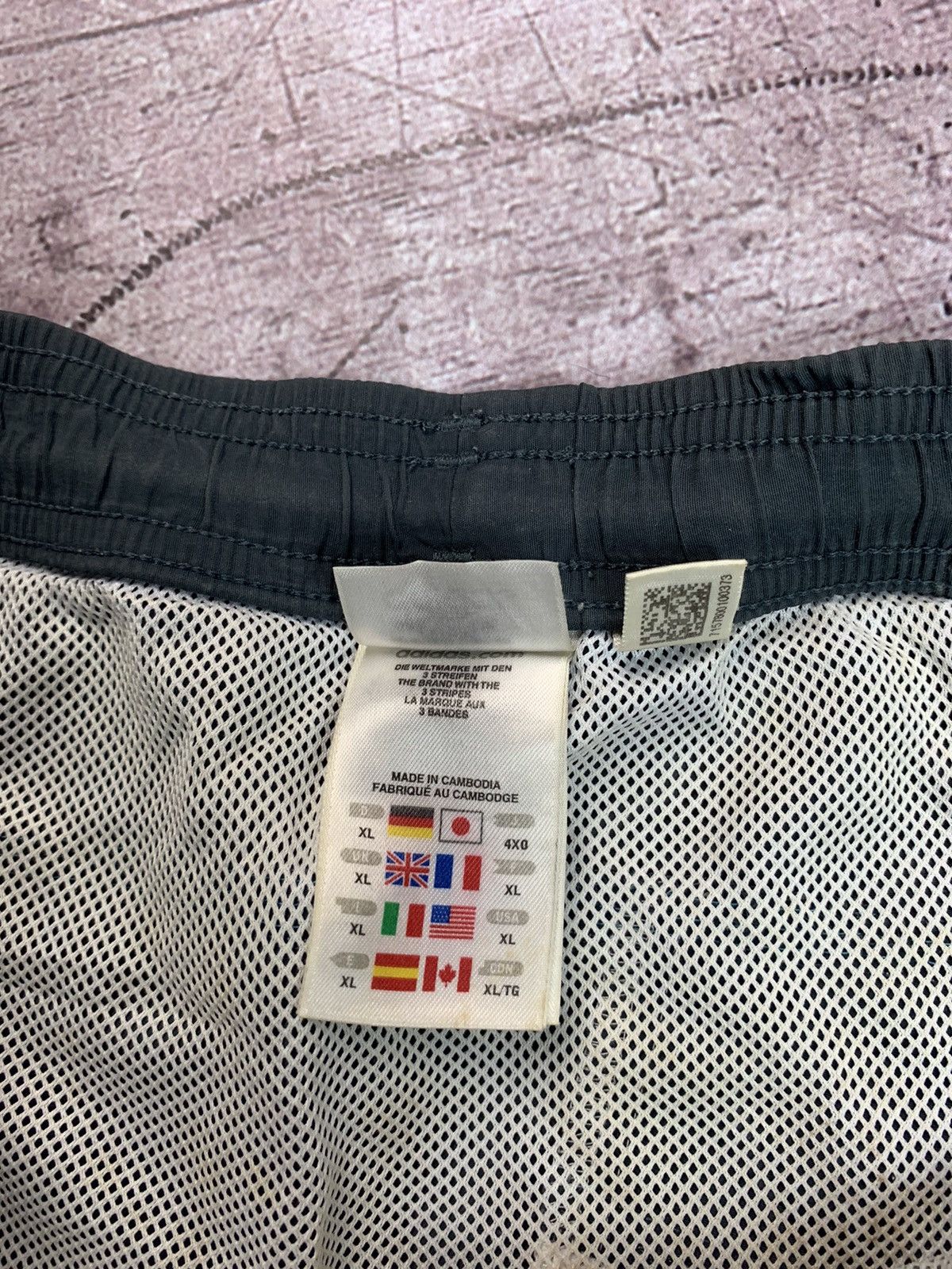 Adidas × Vintage Vintage Adidas Nylon Shorts Size US 36 / EU 52 - 6 Thumbnail