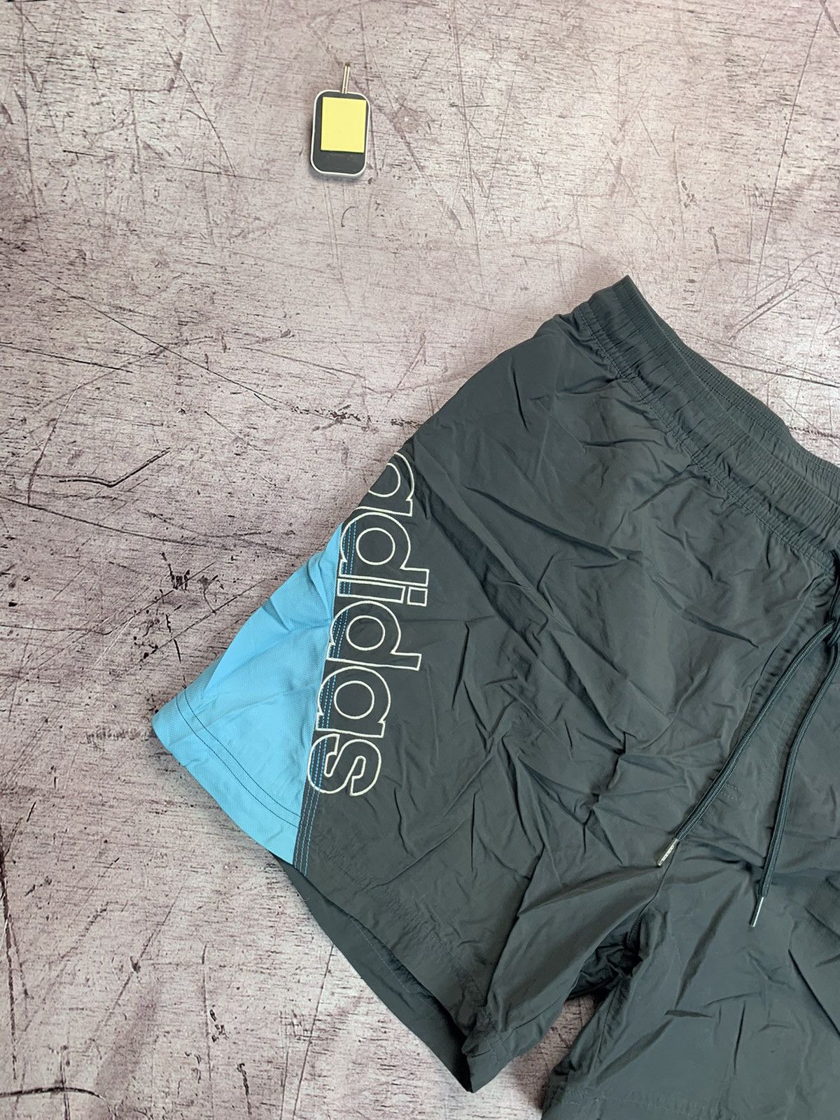 Adidas × Vintage Vintage Adidas Nylon Shorts Size US 36 / EU 52 - 2 Thumbnail