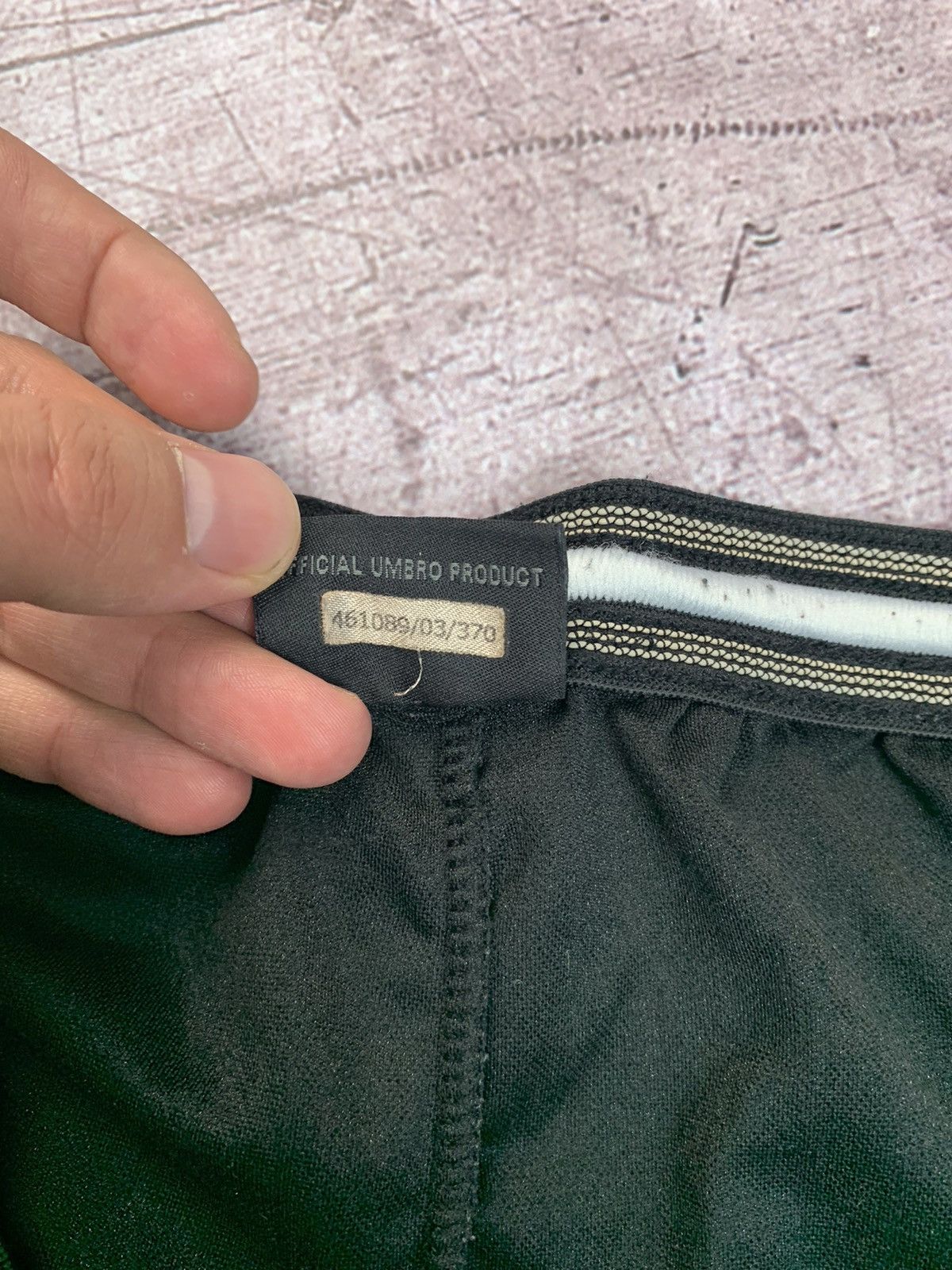 Umbro Umbro Vintage Y2K Shorts Size US 34 / EU 50 - 3 Thumbnail