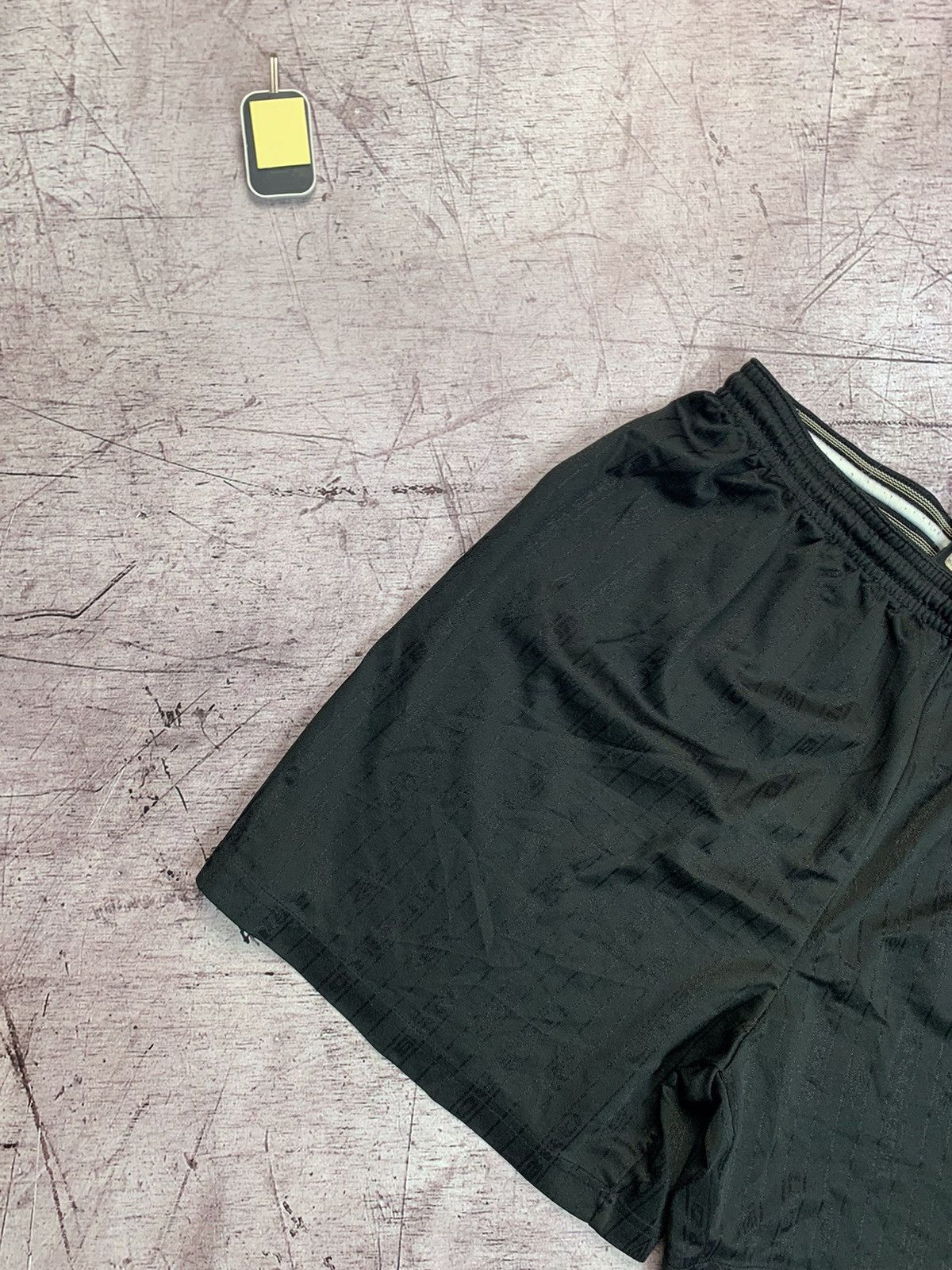 Umbro Umbro Vintage Y2K Shorts Size US 34 / EU 50 - 7 Thumbnail