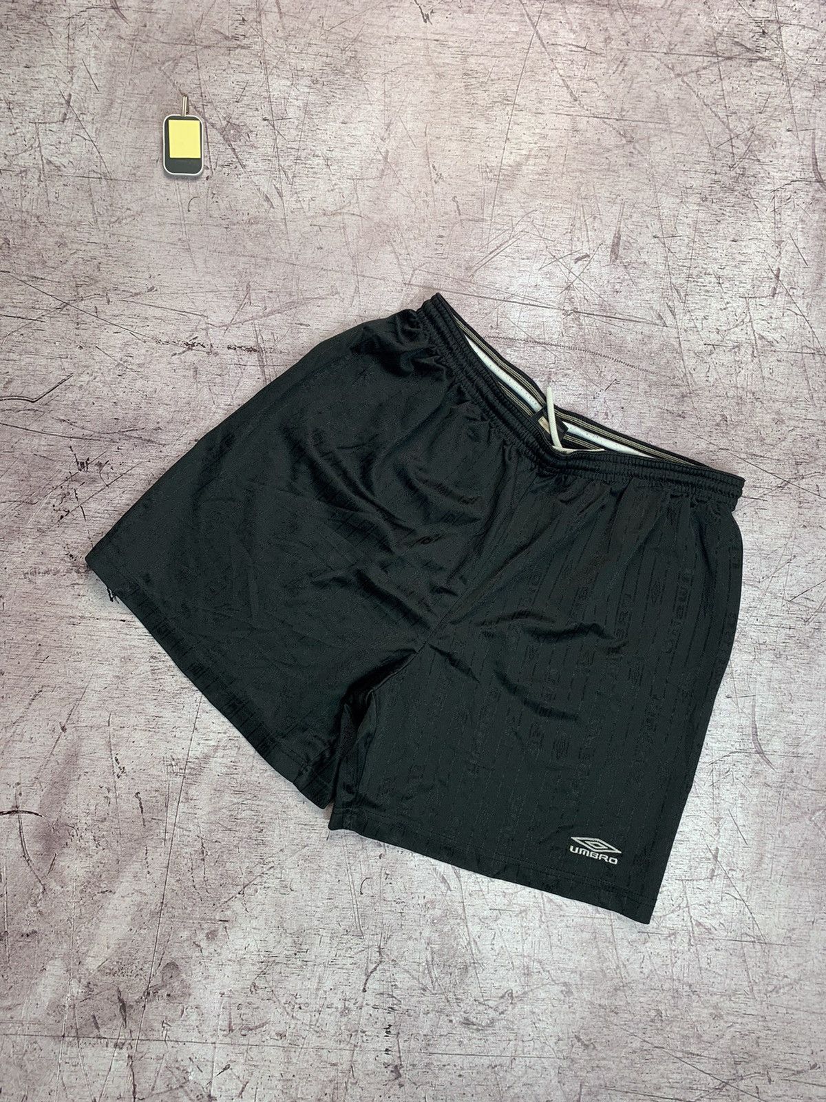 Umbro Umbro Vintage Y2K Shorts Size US 34 / EU 50 - 1 Thumbnail