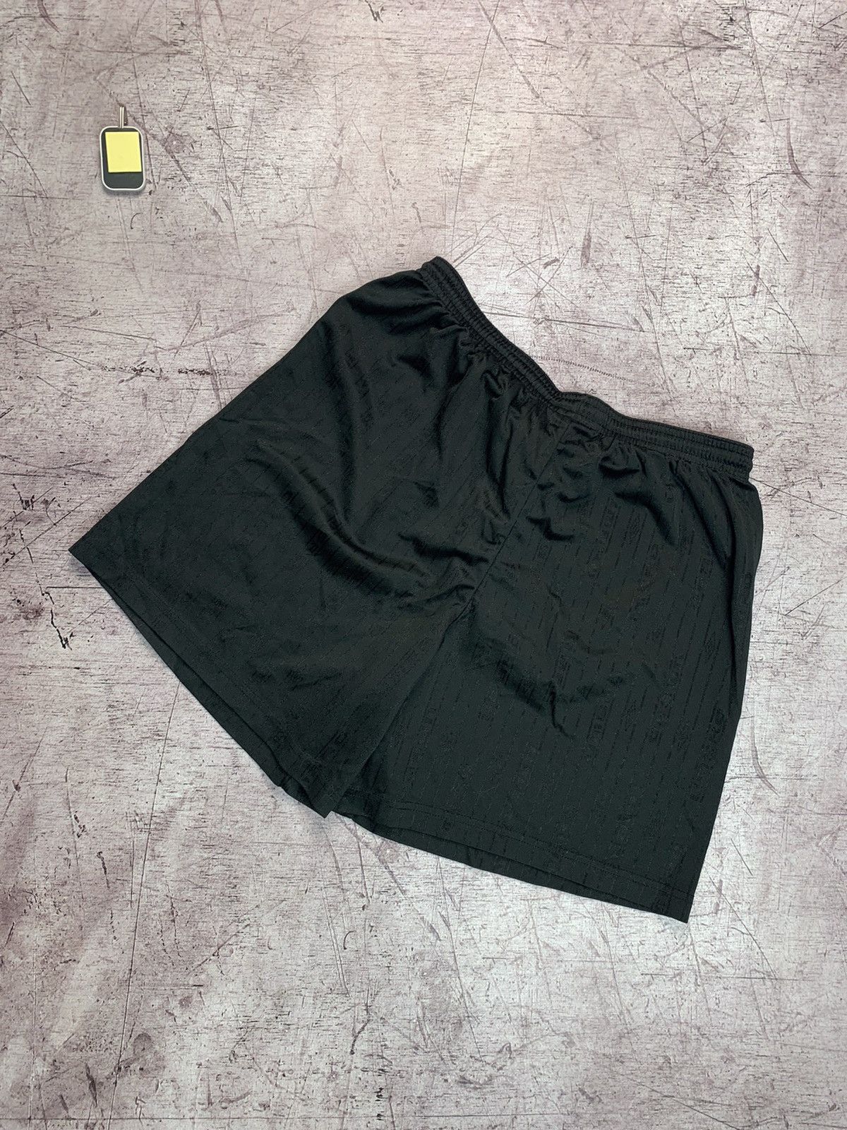 Umbro Umbro Vintage Y2K Shorts Size US 34 / EU 50 - 2 Thumbnail