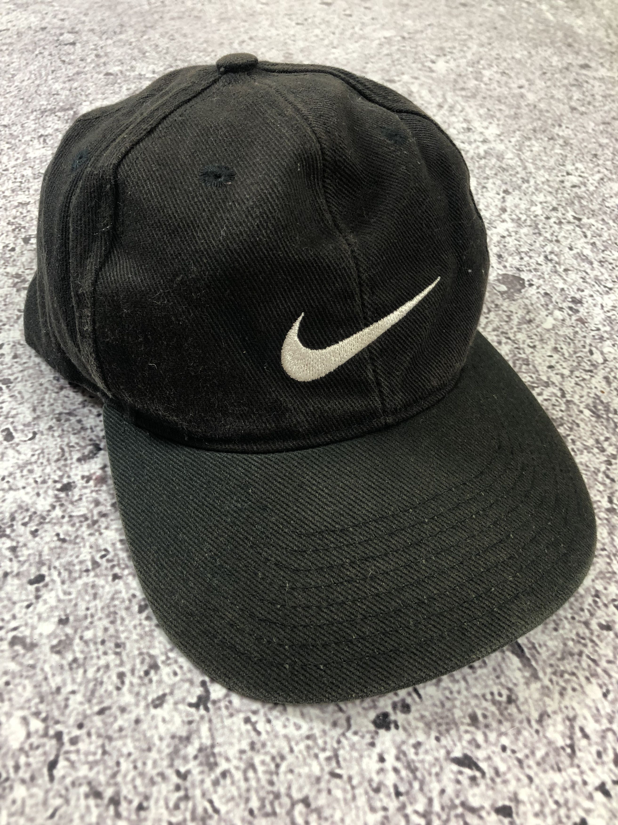 Nike Nike Hat Black 90s VTG Streetwear Y2k Size ONE SIZE - 1 Thumbnail