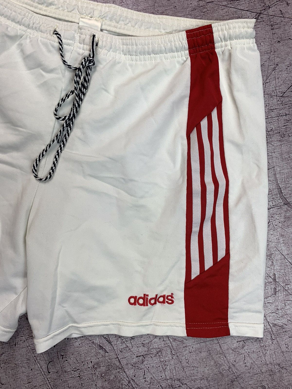 Adidas × Vintage Adidas Vintage Mens Nylon Shorts Size US 34 / EU 50 - 2 Thumbnail