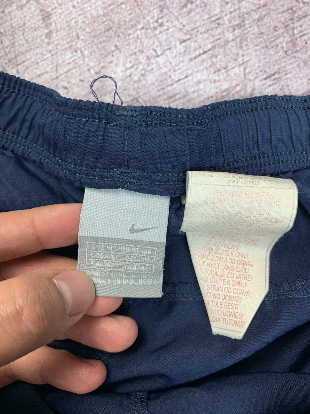 Nike Vintage Nike Nylon Shorts Size US 32 / EU 48 - 4 Thumbnail