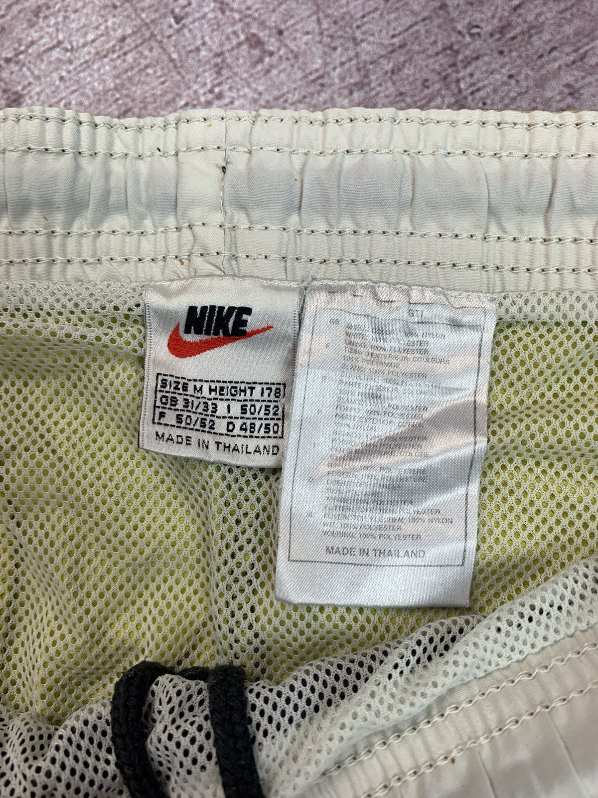 Nike 90s Vintage Nike Nylon Shorts Size US 32 / EU 48 - 7 Thumbnail