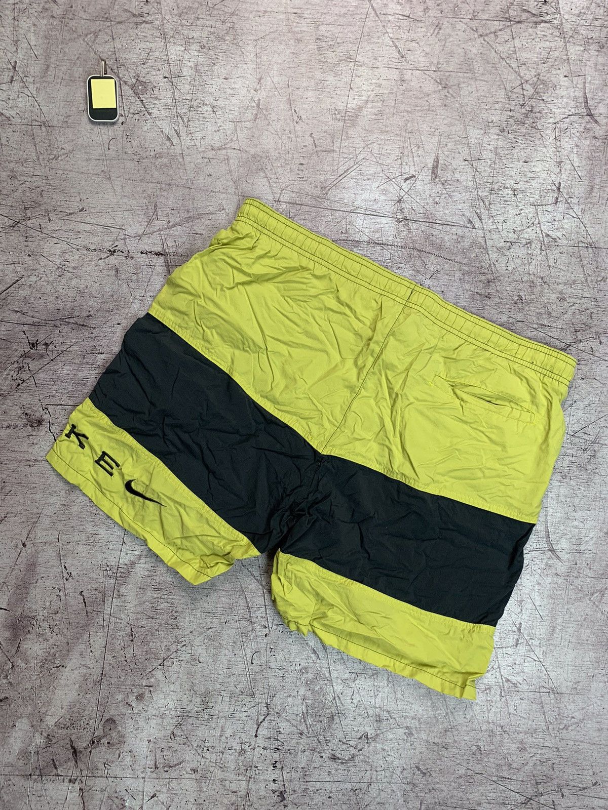 Nike 90s Vintage Nike Nylon Shorts Size US 32 / EU 48 - 2 Thumbnail