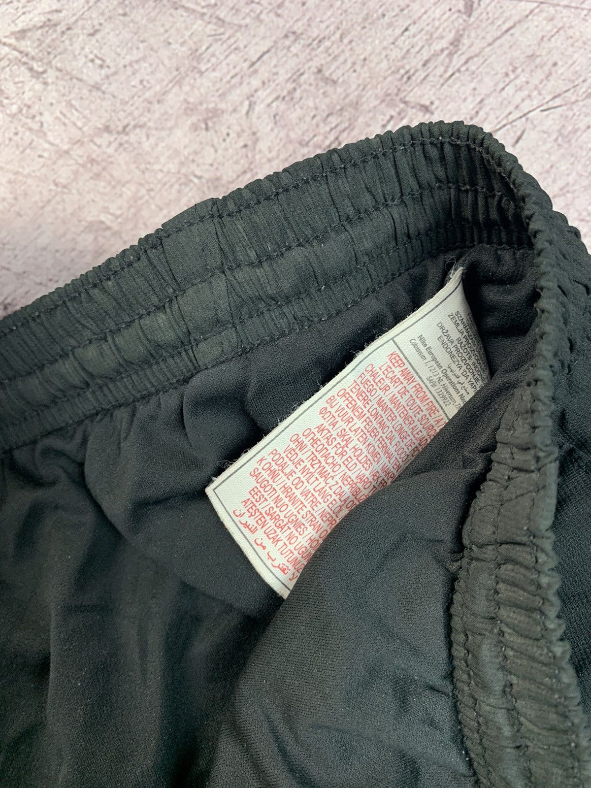 Nike × Vintage Nike Vintage Mens Nylon Shorts Size US 36 / EU 52 - 6 Thumbnail