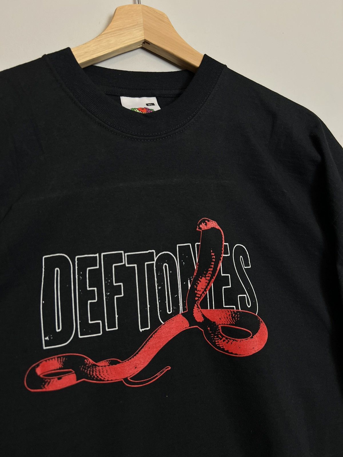 Band Tees 00s Deftones Snake Cobra Vintage NuMetal Band Tees Grail Size US XL / EU 56 / 4 - 2 Thumbnail