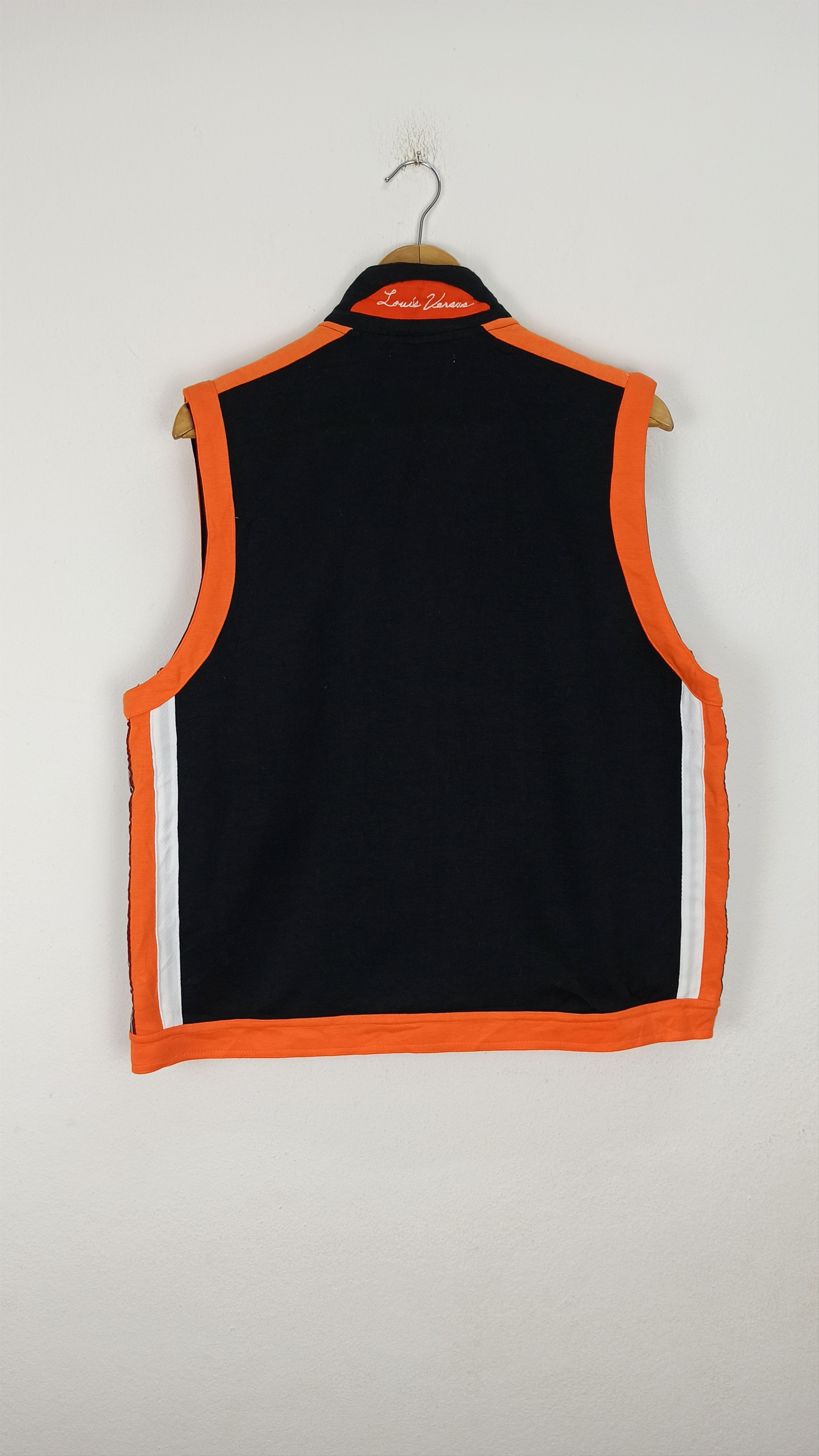 Vintage LOUIS VERSUS EMBROIDERED DESIGN VEST Size US M / EU 48-50 / 2 - 4 Thumbnail