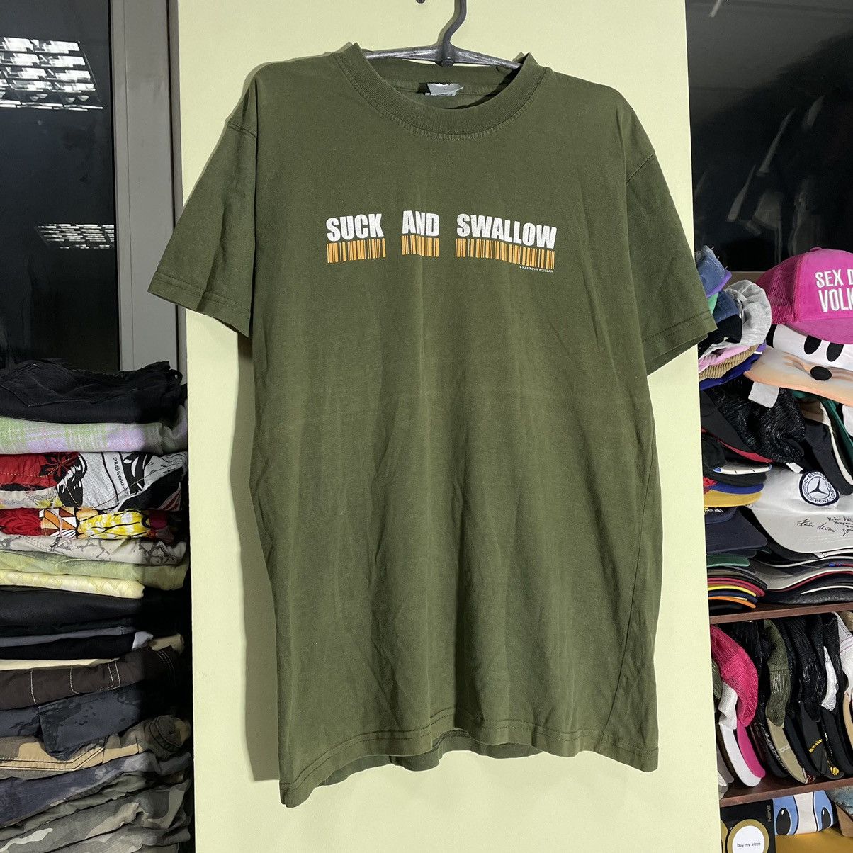 Beauty Beast Vintage 90s Tee Suck Swallow Porno 69 Sexy Humor L Size US L / EU 52-54 / 3 - 3 Thumbnail