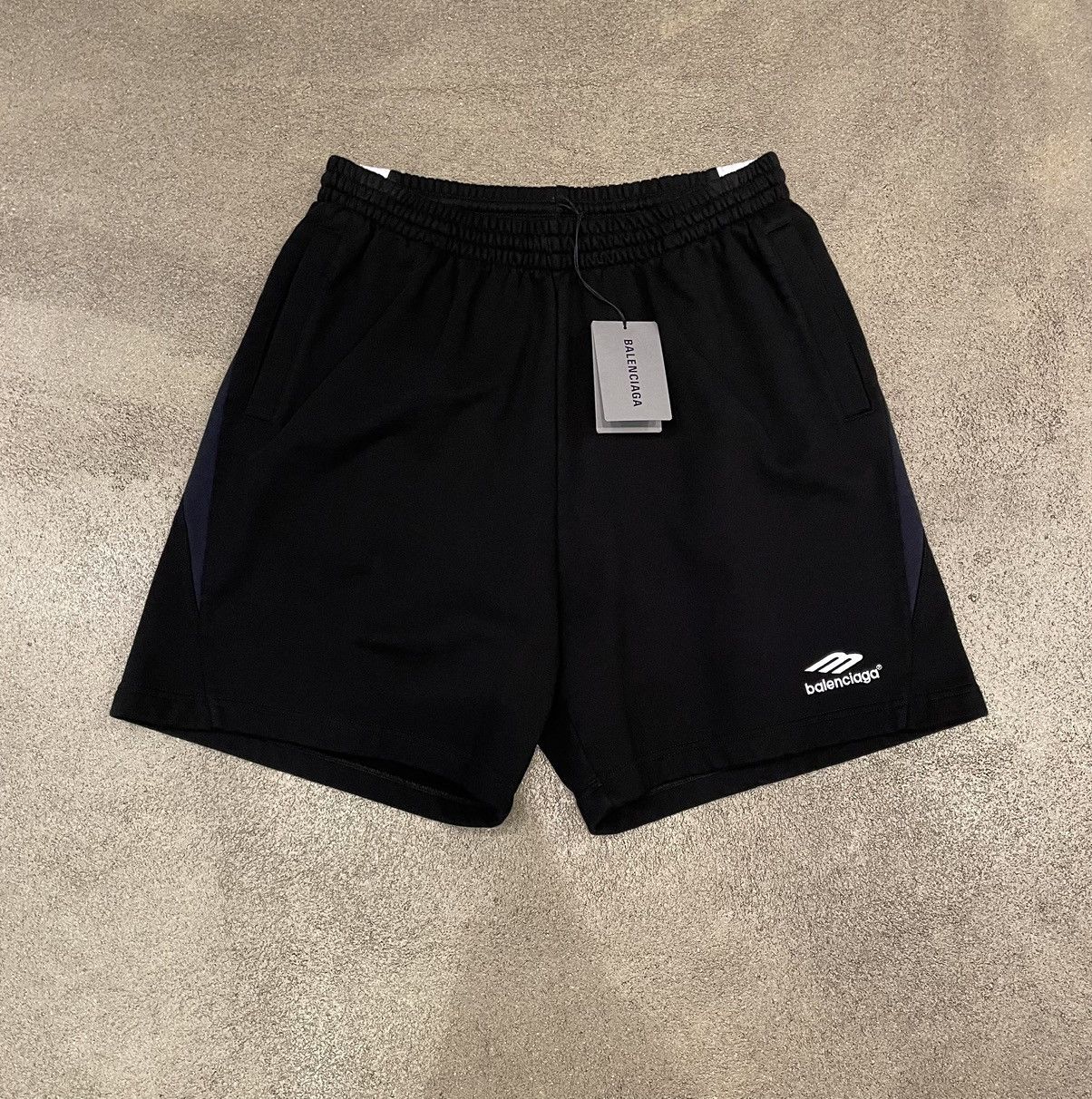 パンツ 20ss BALENCIAGA FOOTBALL SHORTS 21729145_54687989_600.jpg