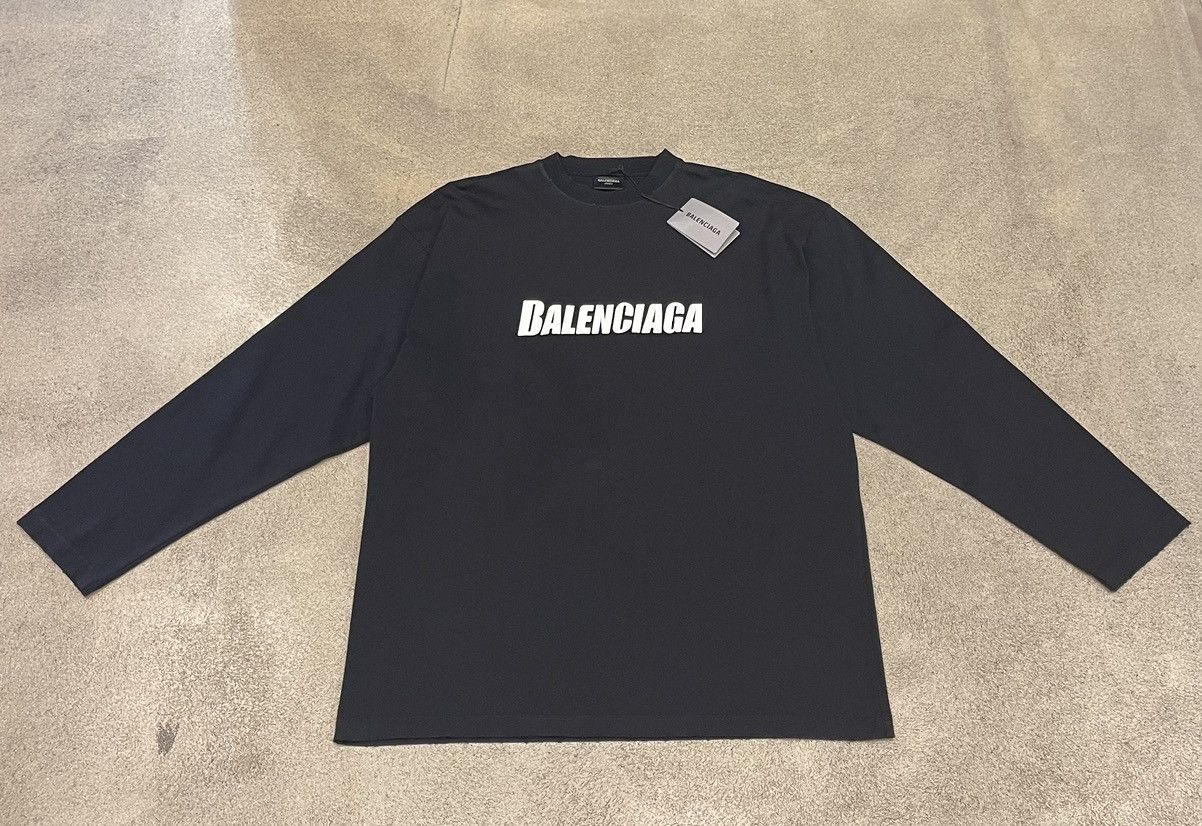 image of Balenciaga Caps Logo Oversized Longsleeve T-Shirt in Black, Men's (Size Small)