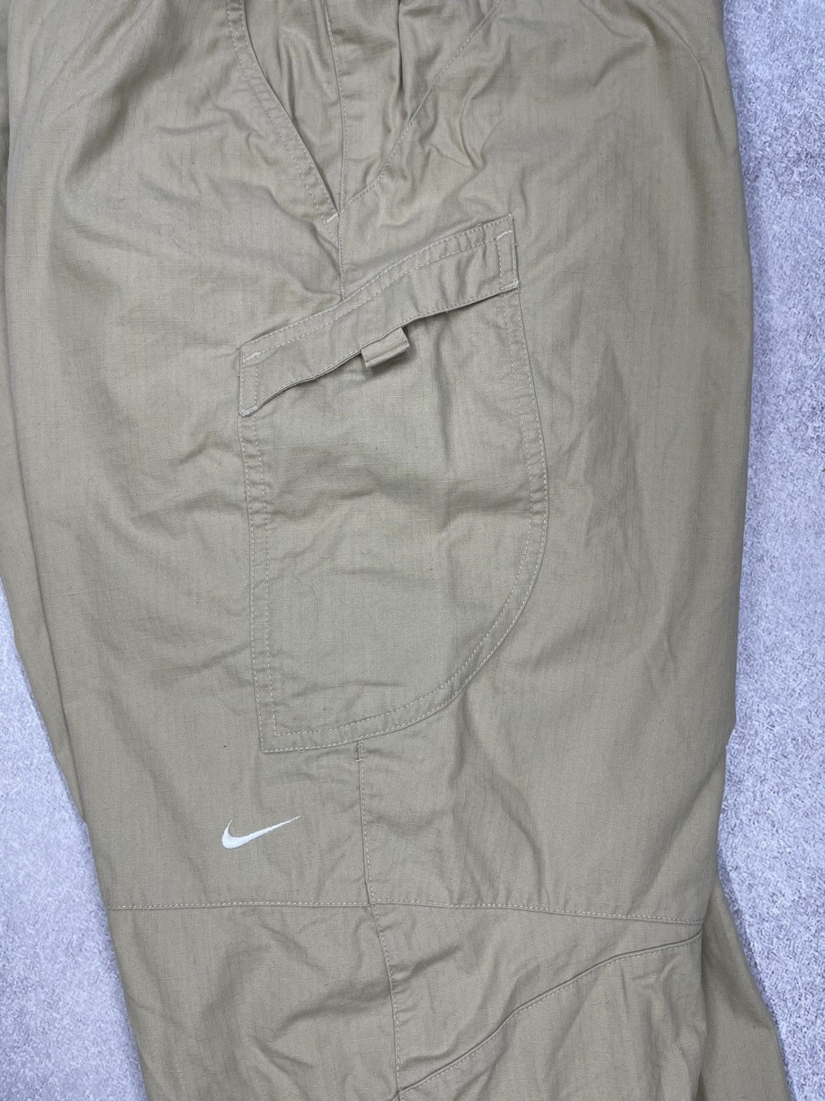 Nike Vintage Nike Cargo Breeches Shorts Beige Y2K Drill TN Size L Size US 34 / EU 50 - 7 Thumbnail