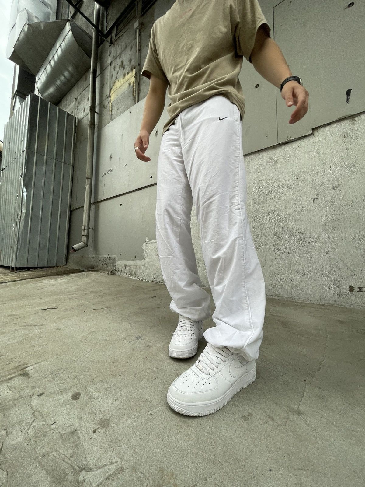 image of Nike Jogger Pants in White, Men's (Size 32)