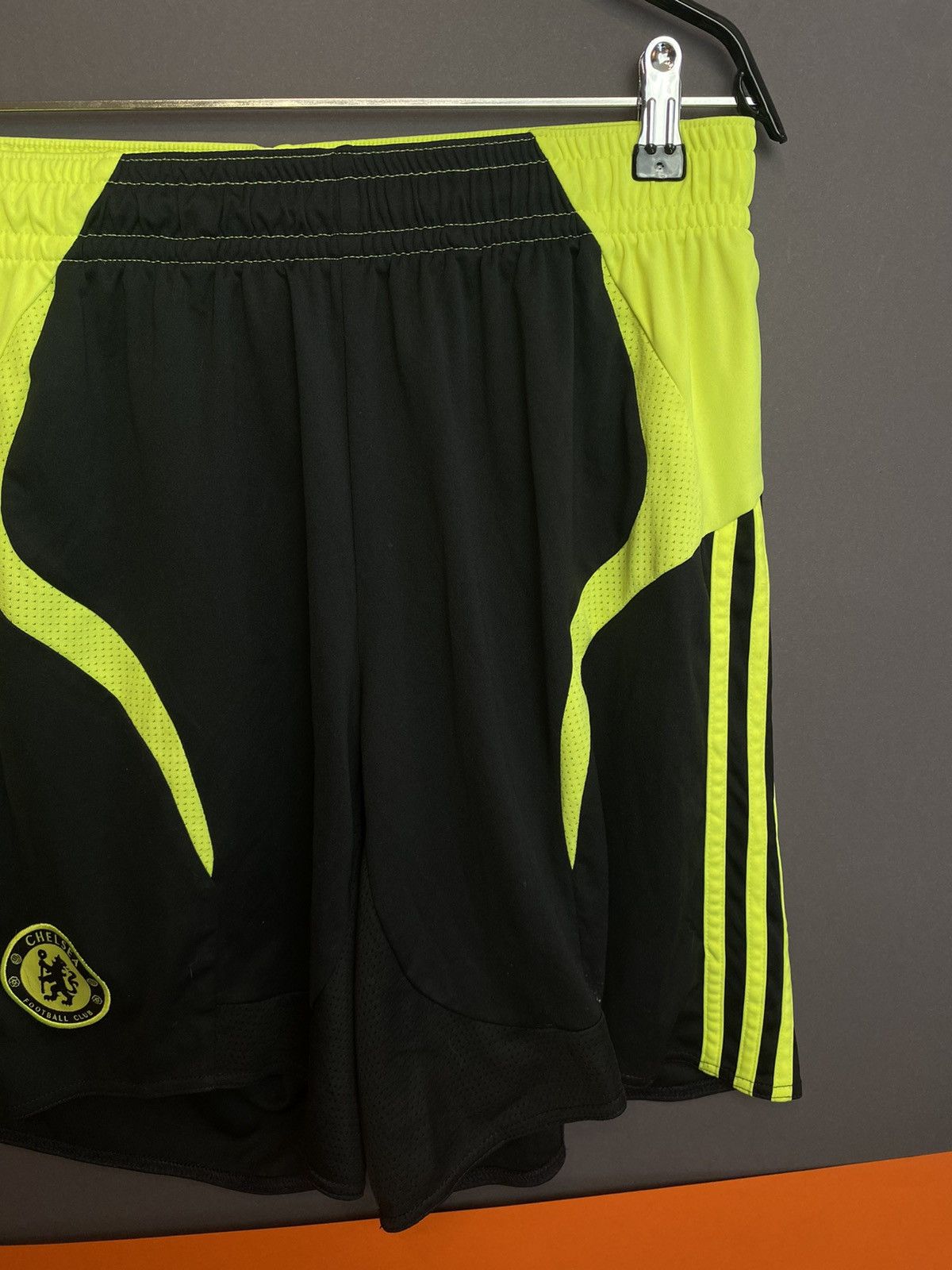 Vintage Chelsea Football Soccer shorts vintage adidas Size US 34 / EU 50 - 3 Thumbnail