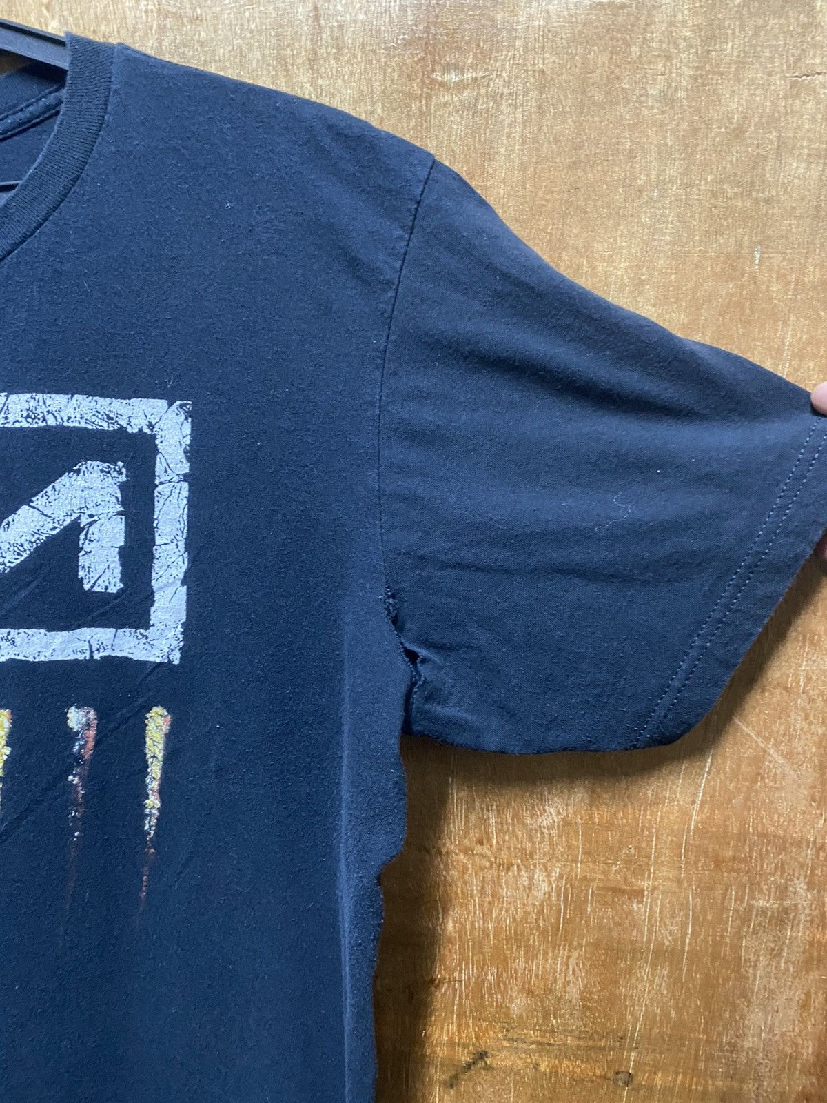 Band Tees Vintage y2k Nine Inch Nails Grunge Band T Size US XL / EU 56 / 4 - 2 Thumbnail
