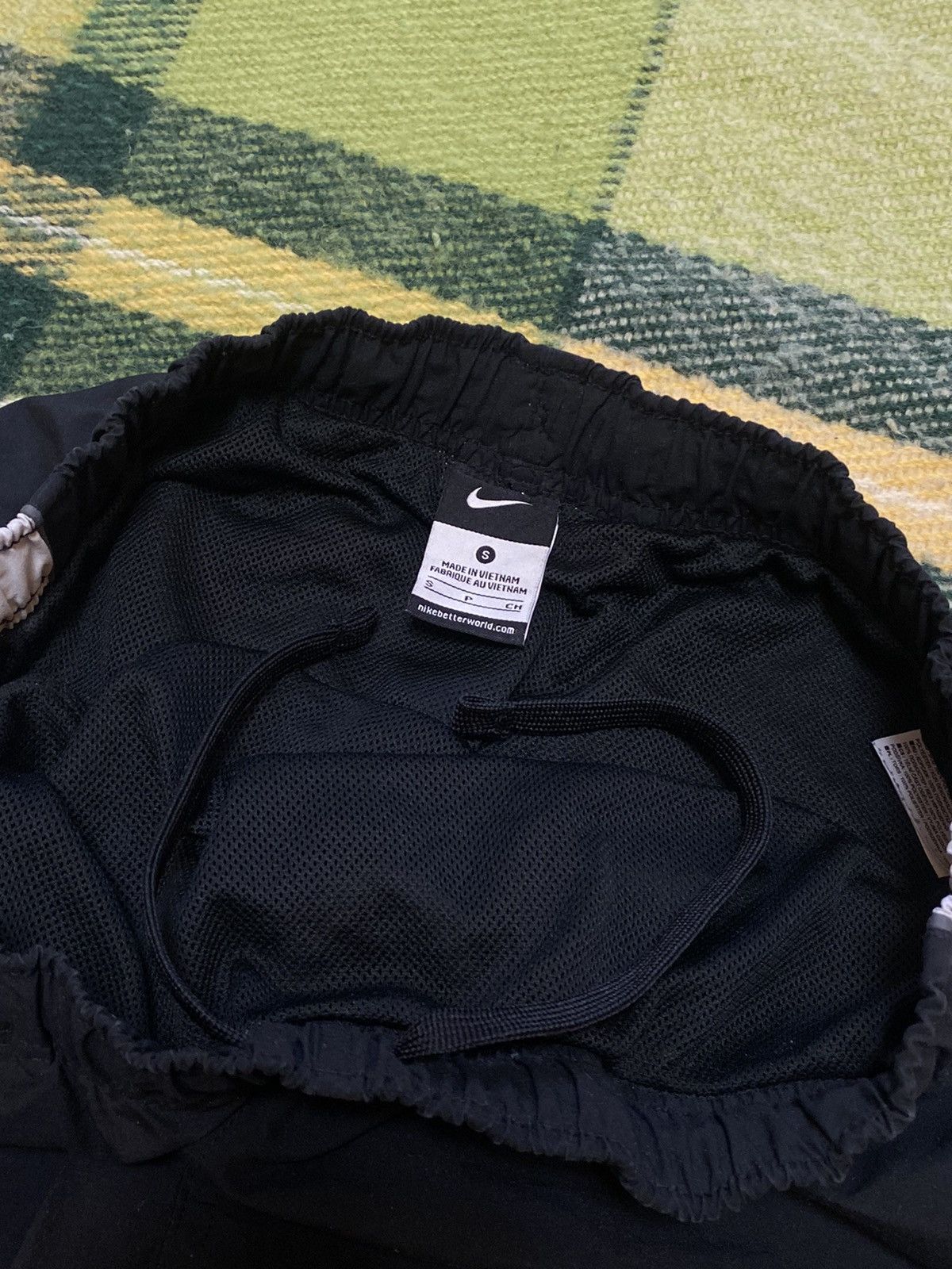 Nike Vintage Nike shorts streetwear swoosh casual y2k size S Size US 30 / EU 46 - 5 Thumbnail