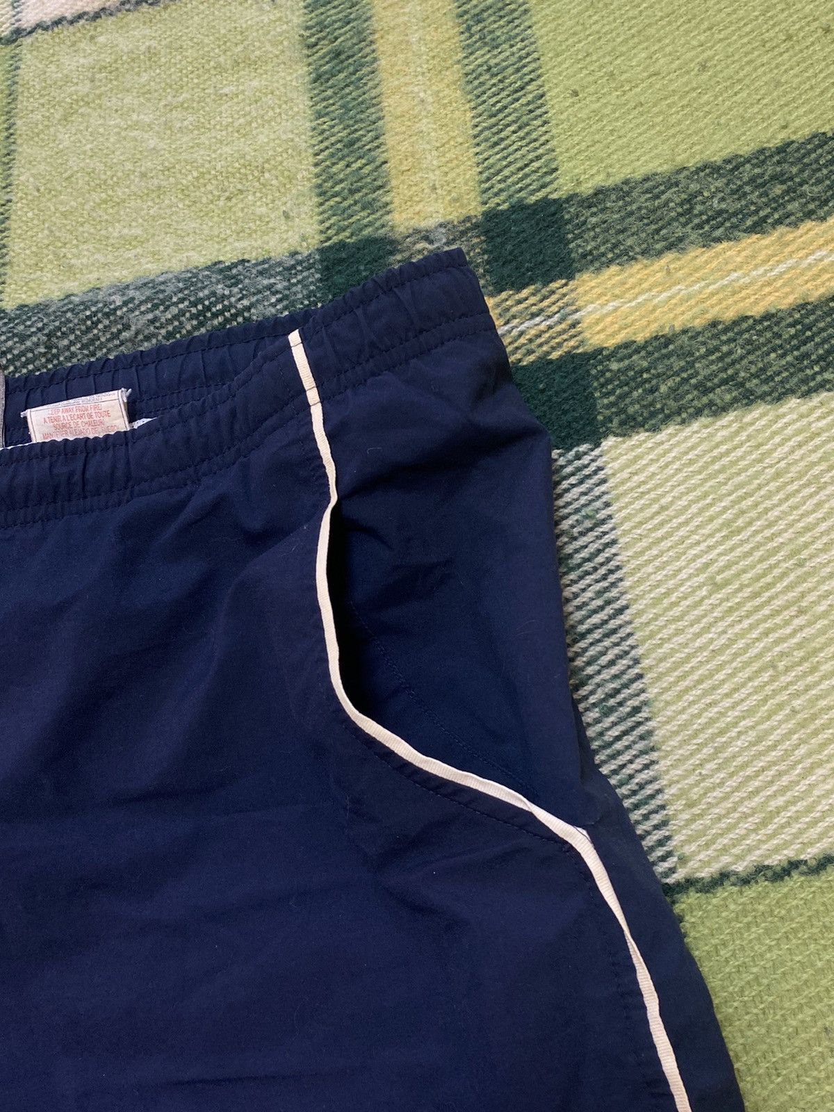 Nike Vintage Nike shorts streetwear swoosh casual y2k size S Size US 30 / EU 46 - 2 Thumbnail