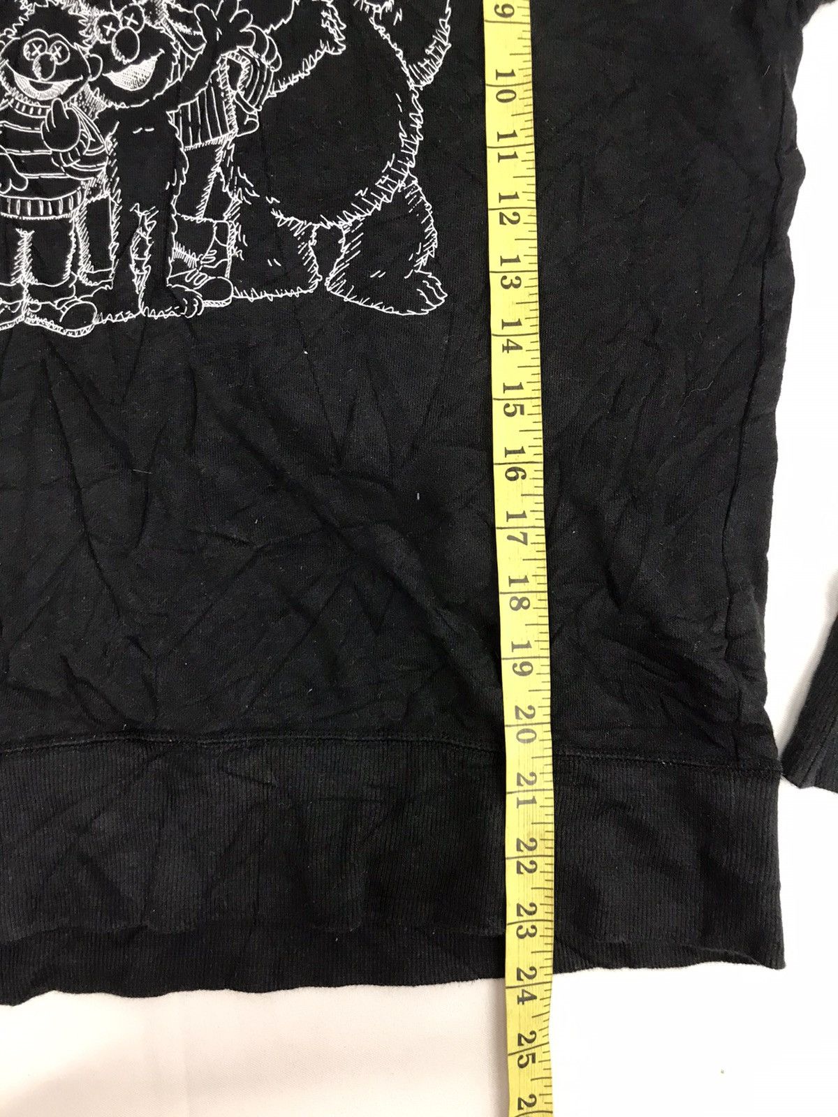 Japanese Brand Vintage Sesame Street X Kaws Cartoon Characters Sweatshirt Size US M / EU 48-50 / 2 - 7 Thumbnail