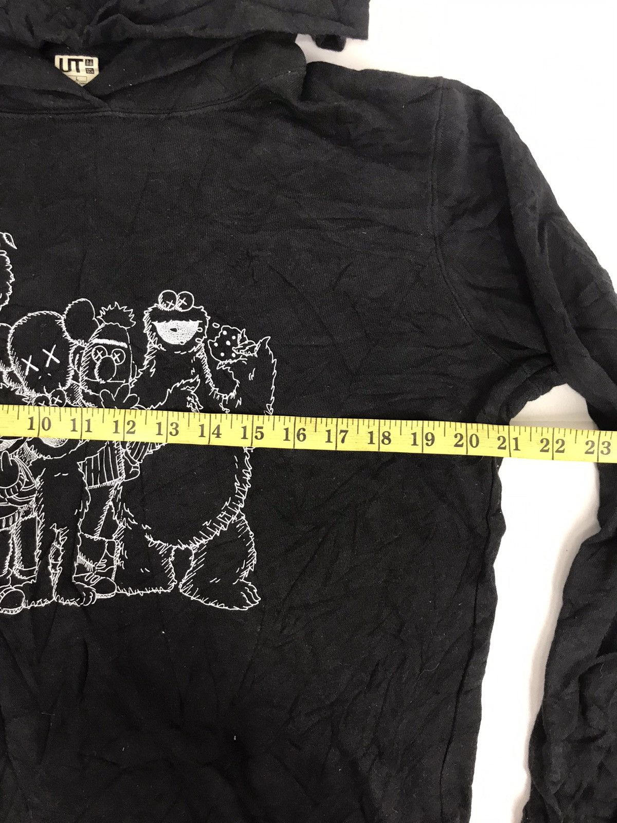 Japanese Brand Vintage Sesame Street X Kaws Cartoon Characters Sweatshirt Size US M / EU 48-50 / 2 - 6 Thumbnail
