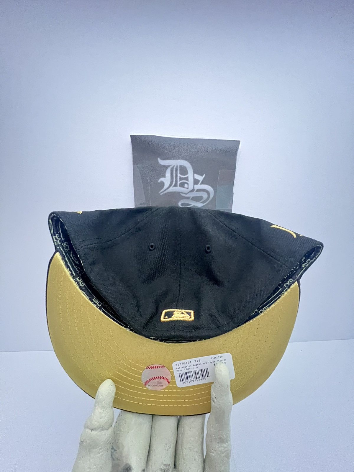 Lids × MLB × New Era 7 1/8 - Los Angeles Angels Tiger Claw New Era 5950 FittedHat Size ONE SIZE - 4 Thumbnail