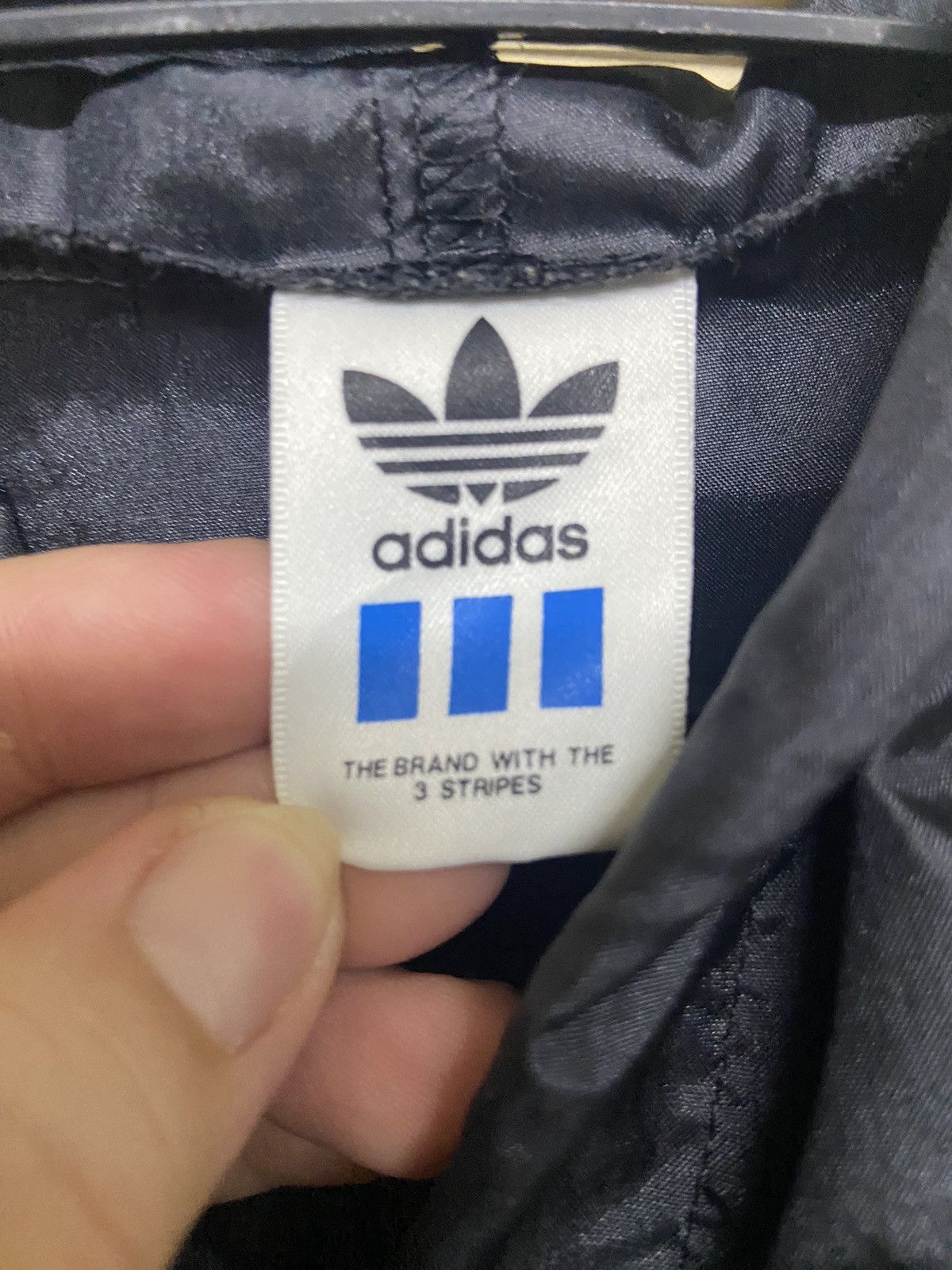 Adidas Vintage Adidas BigLogo Windbreaker Size US L / EU 52-54 / 3 - 11 Thumbnail
