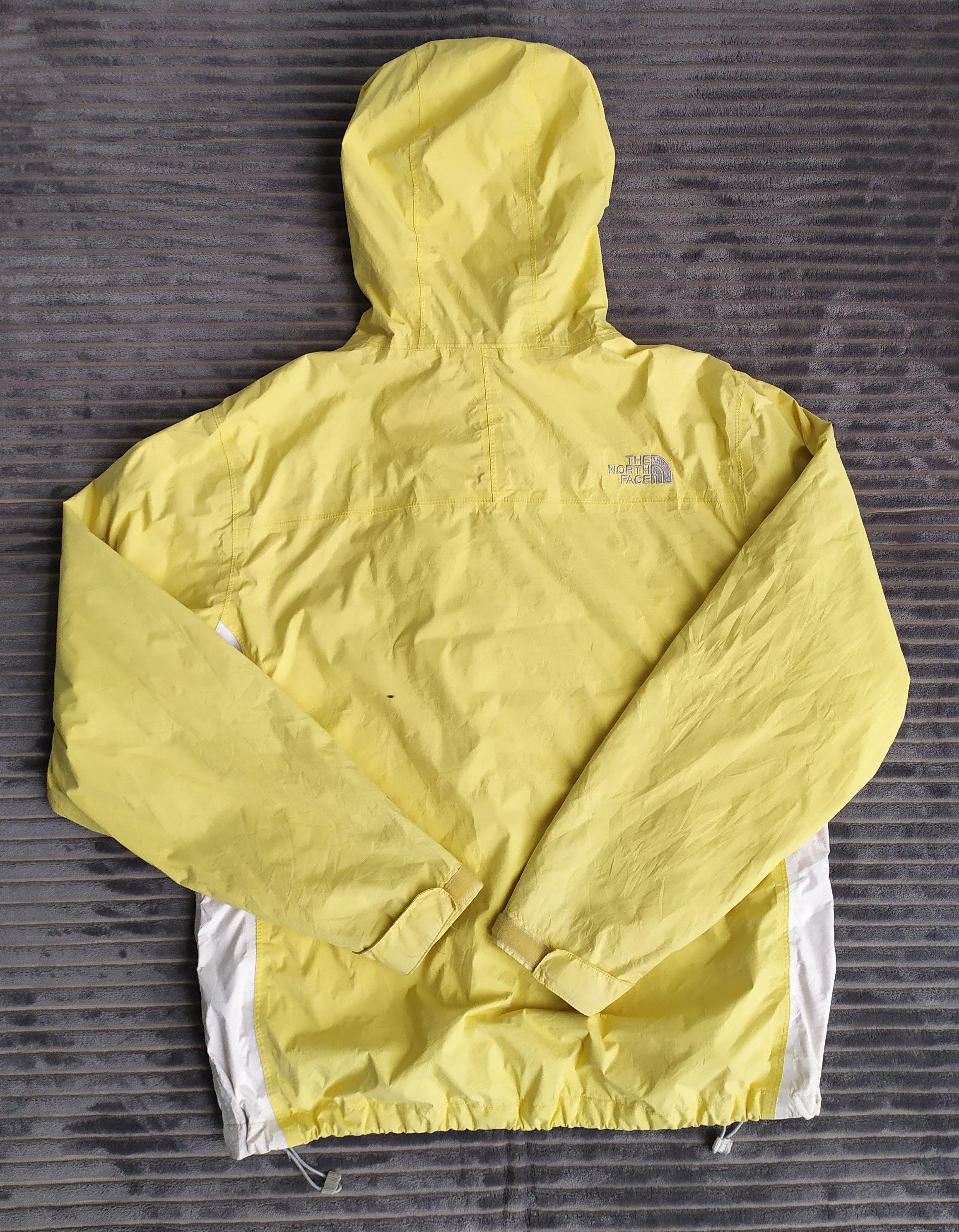 The North Face × Vintage The North Face Hyvent Jacket Size Women's M Size M / US 6-8 / IT 42-44 - 2 Thumbnail