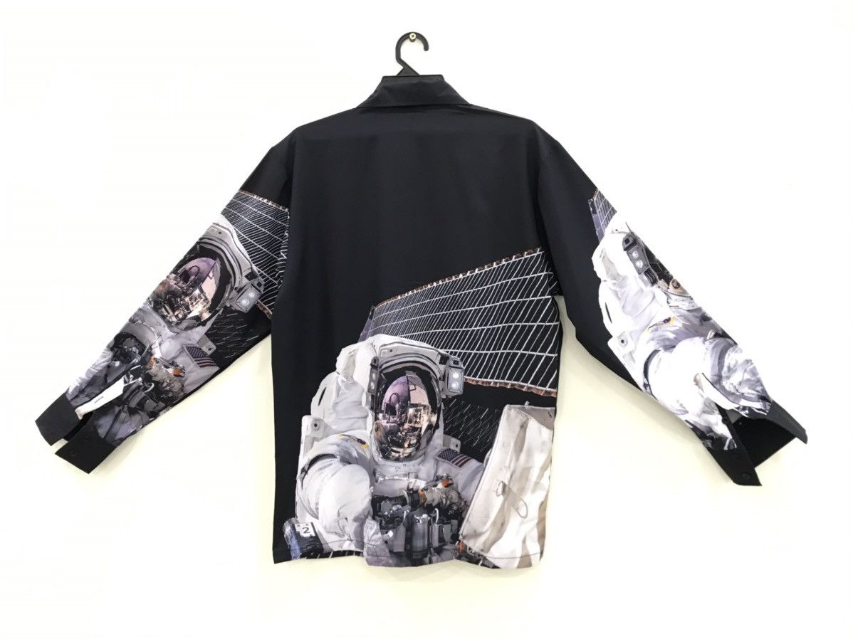 Arts & Science New Hype Style Astronaut Futuristic Big Screen Printed Size US L / EU 52-54 / 3 - 2 Thumbnail
