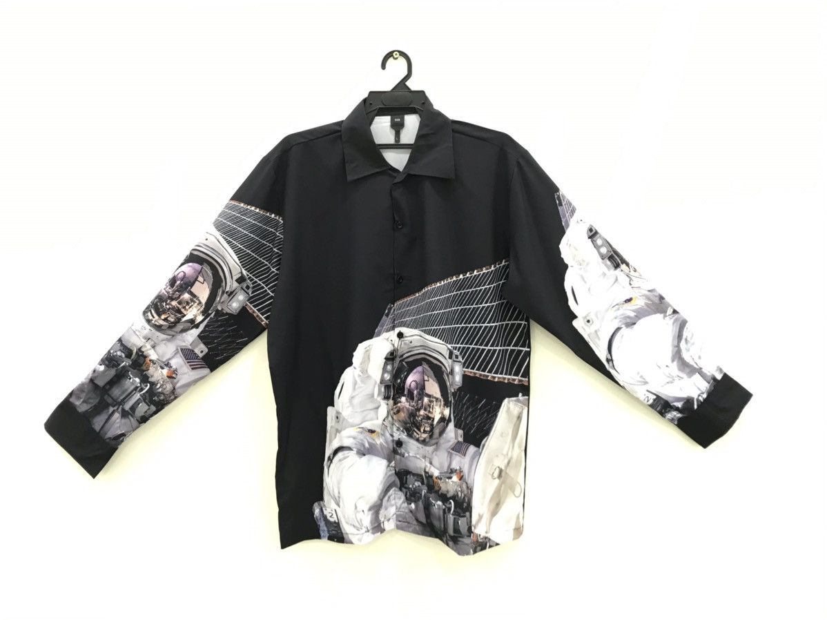 Arts & Science New Hype Style Astronaut Futuristic Big Screen Printed Size US L / EU 52-54 / 3 - 1 Thumbnail