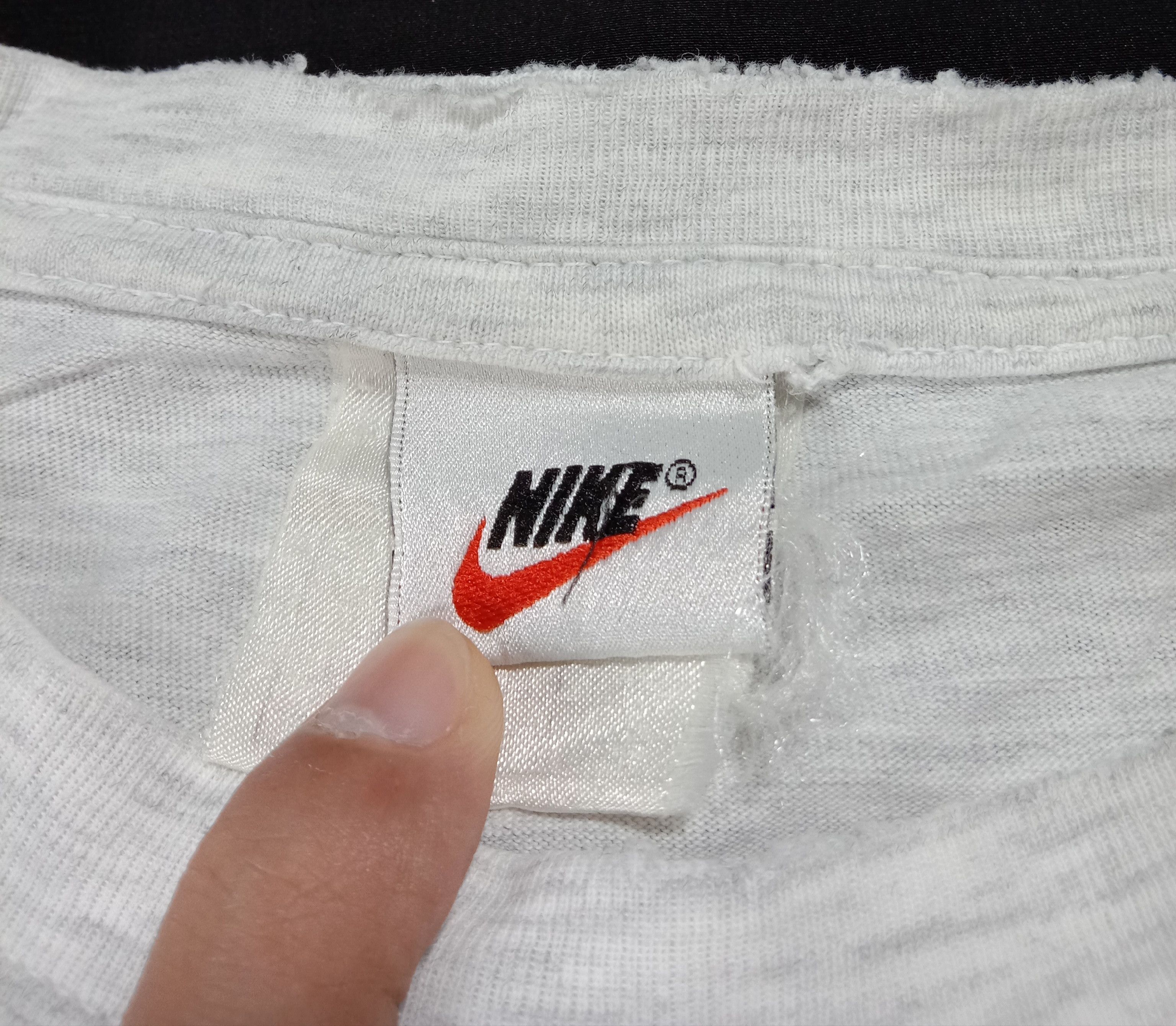 Nike Vintage 90s Nike Tee Big Swoosh Logo Size US M / EU 48-50 / 2 - 3 Thumbnail
