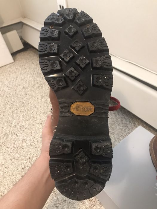 vibram sole hiking boots
